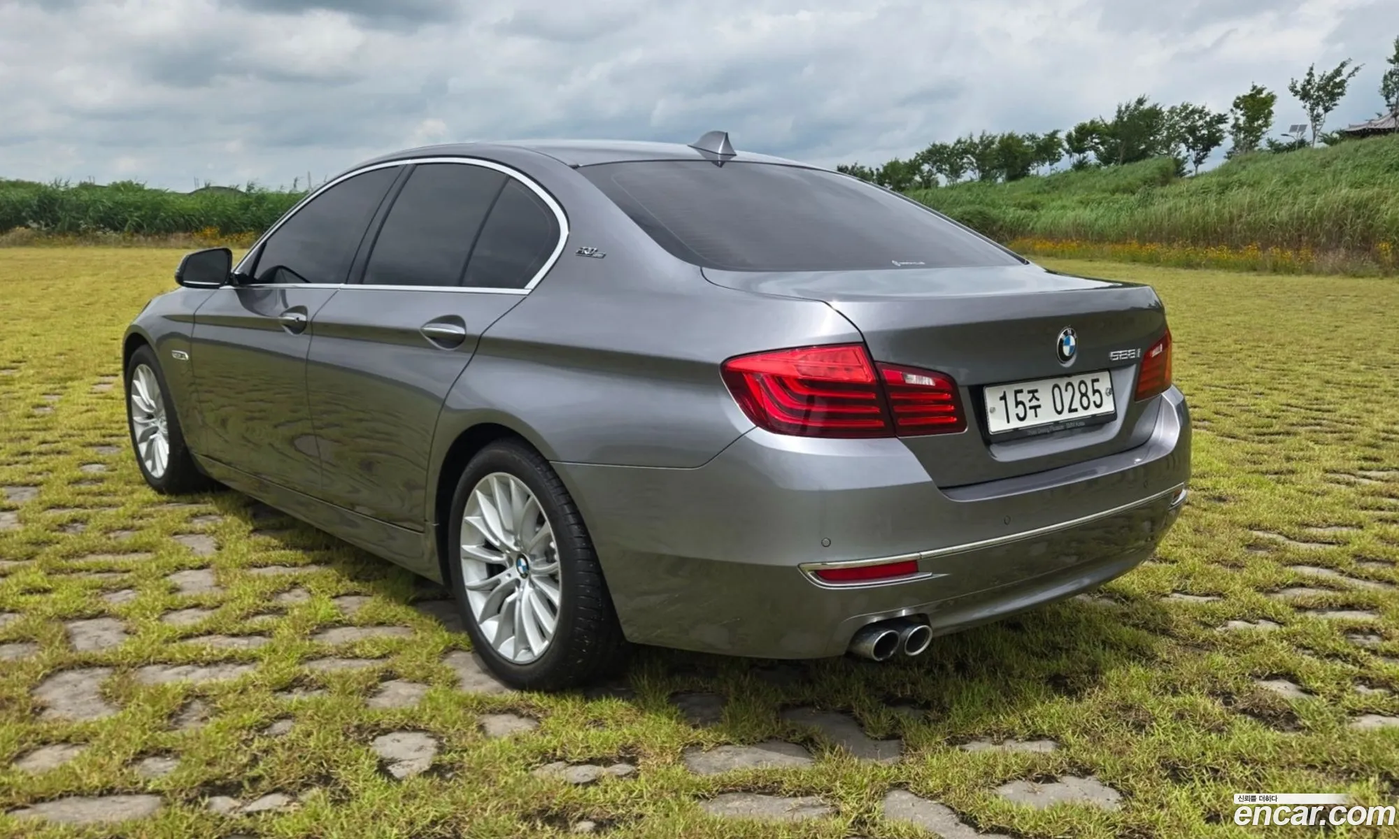 BMW 5 Series 2016 — 11