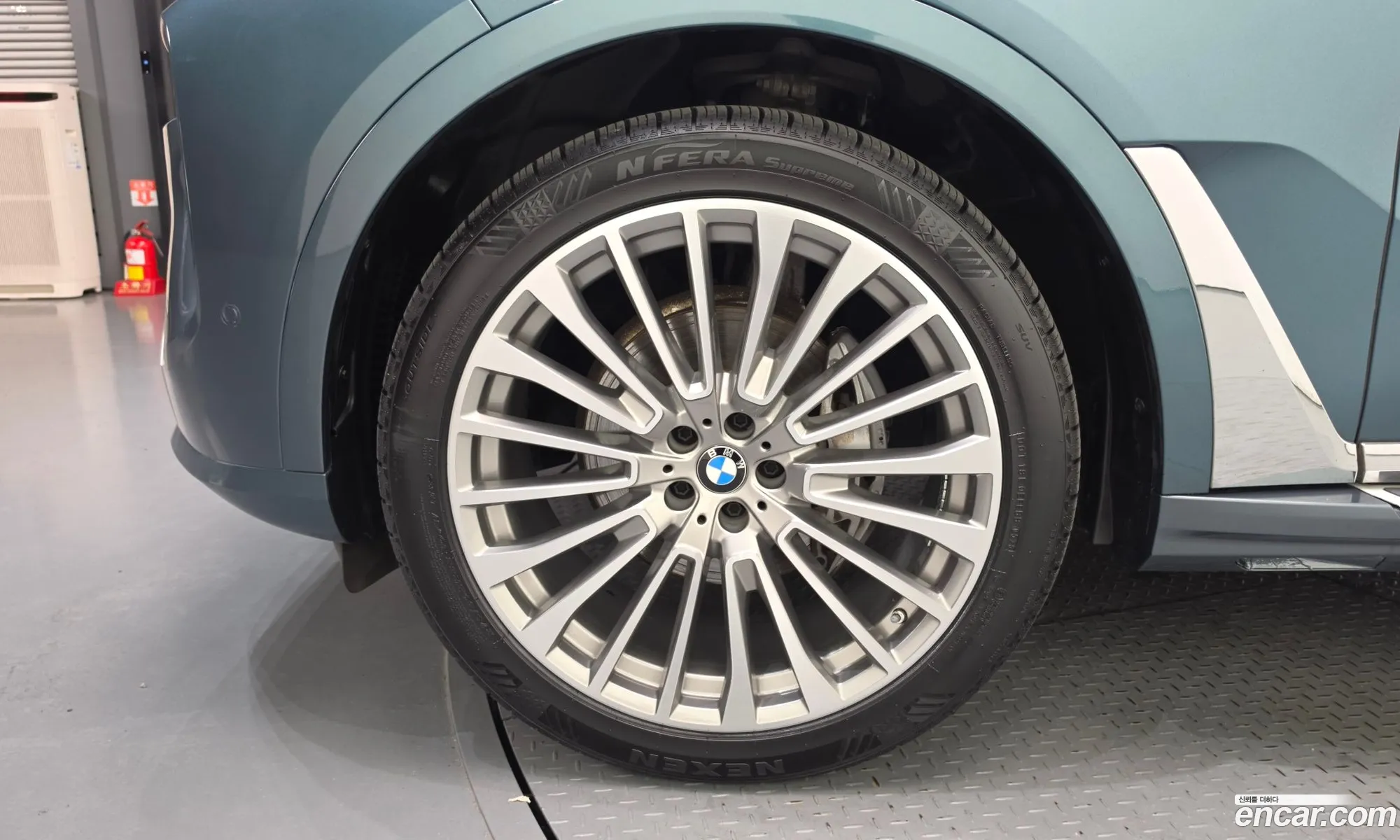 BMW X7 2023 WBA21EM0XP9P13522 — 18