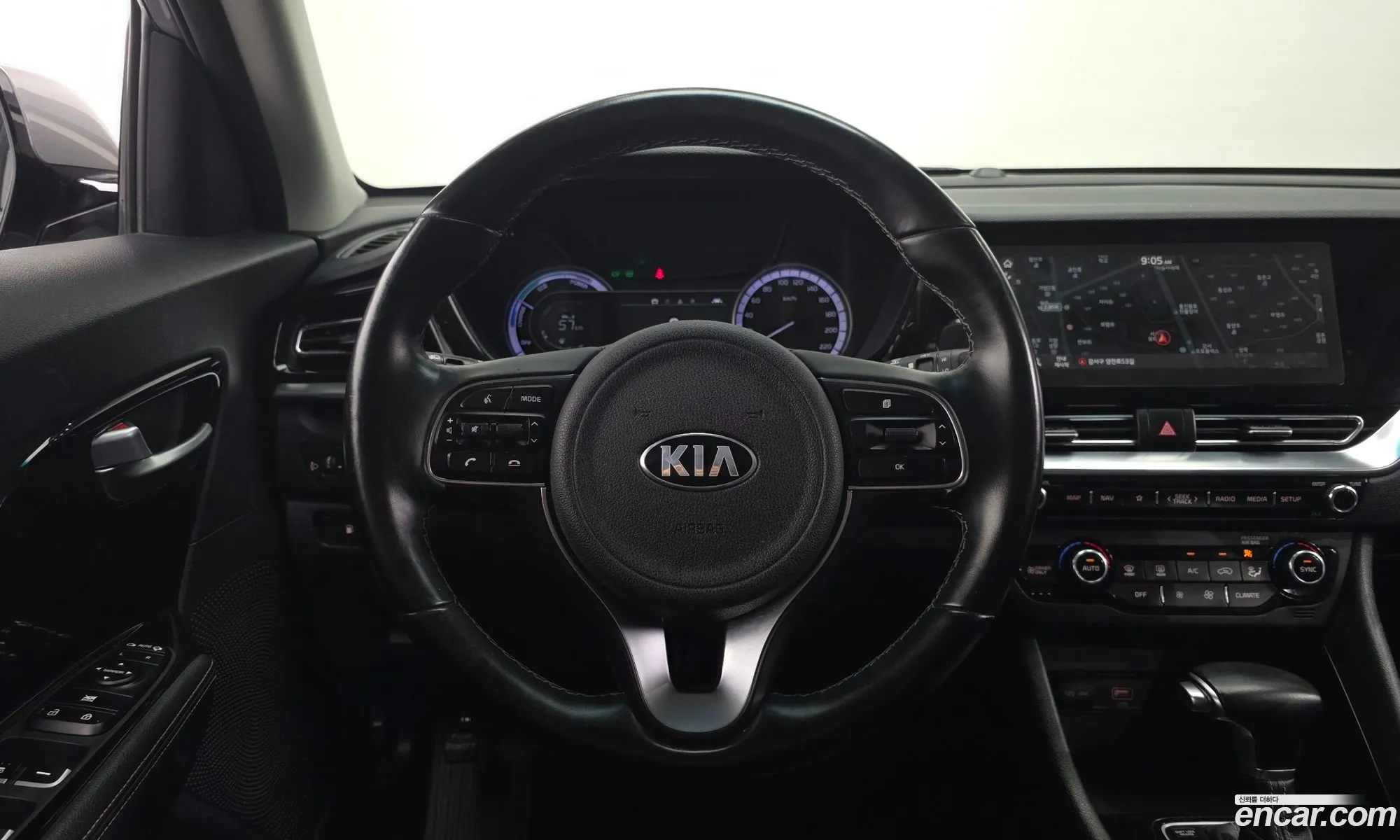 Kia Niro 2020 KNACB81CGLA384666 — 6
