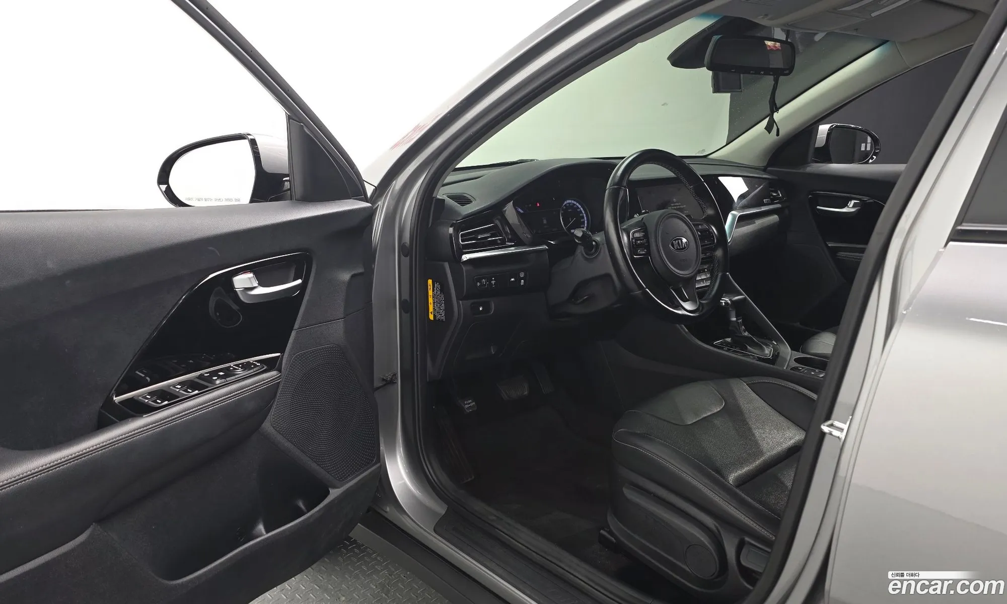 Kia Niro 2020 KNACB81CGLA384666 — 18