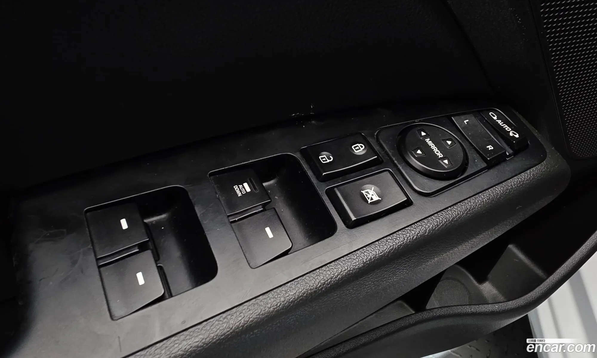 Hyundai Elantra AD 2016 — 5
