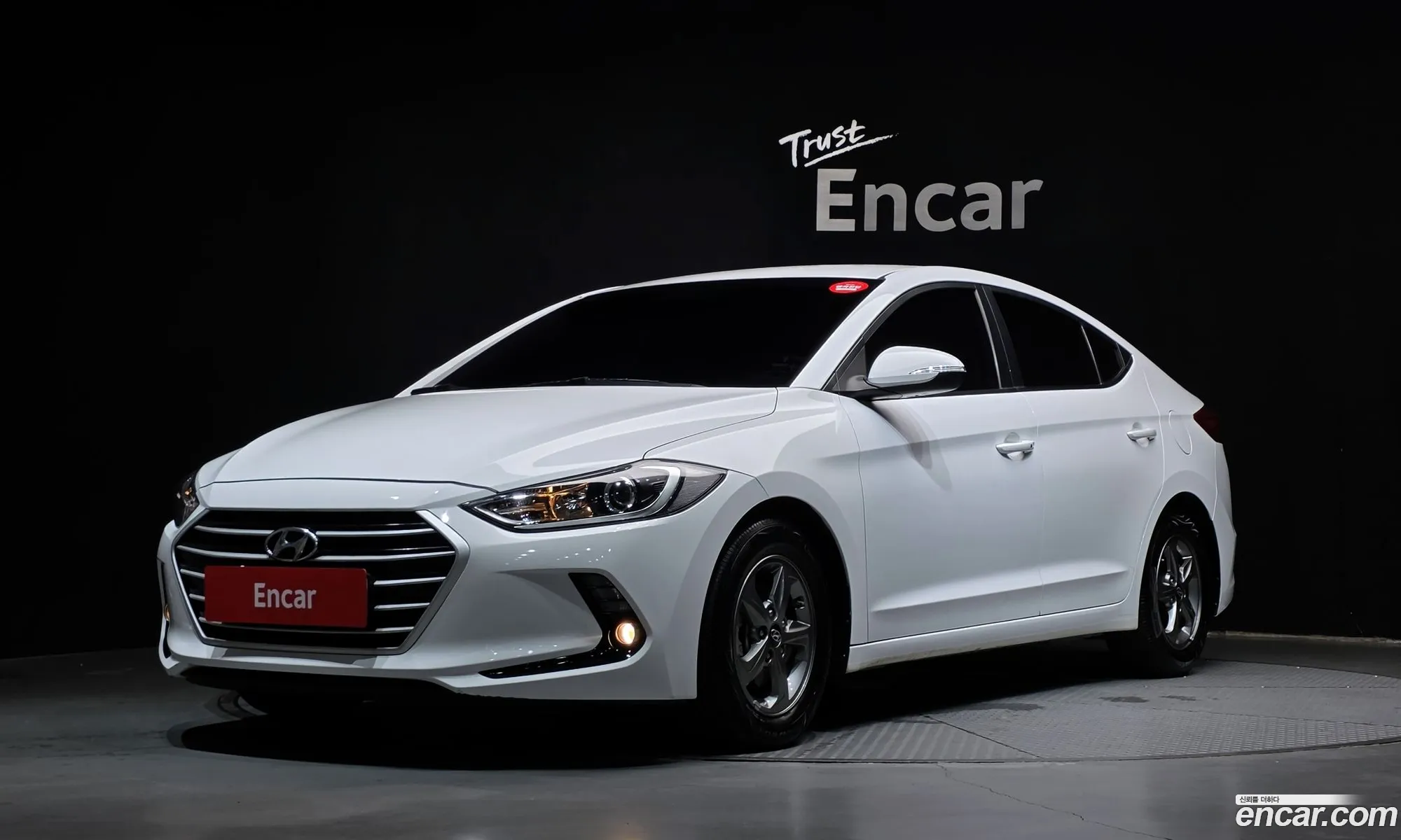Hyundai Elantra AD 2016 — 12