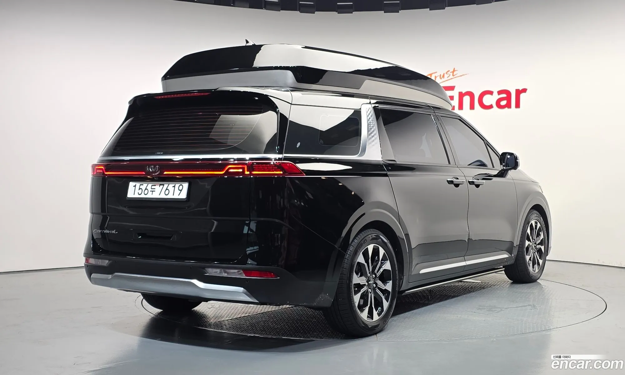 Kia Carnival 2021 — 8