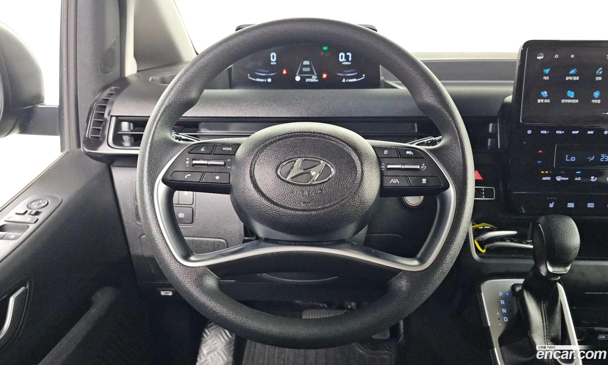 Hyundai Staria 2022 KMFYGX71BNU046439 — 16