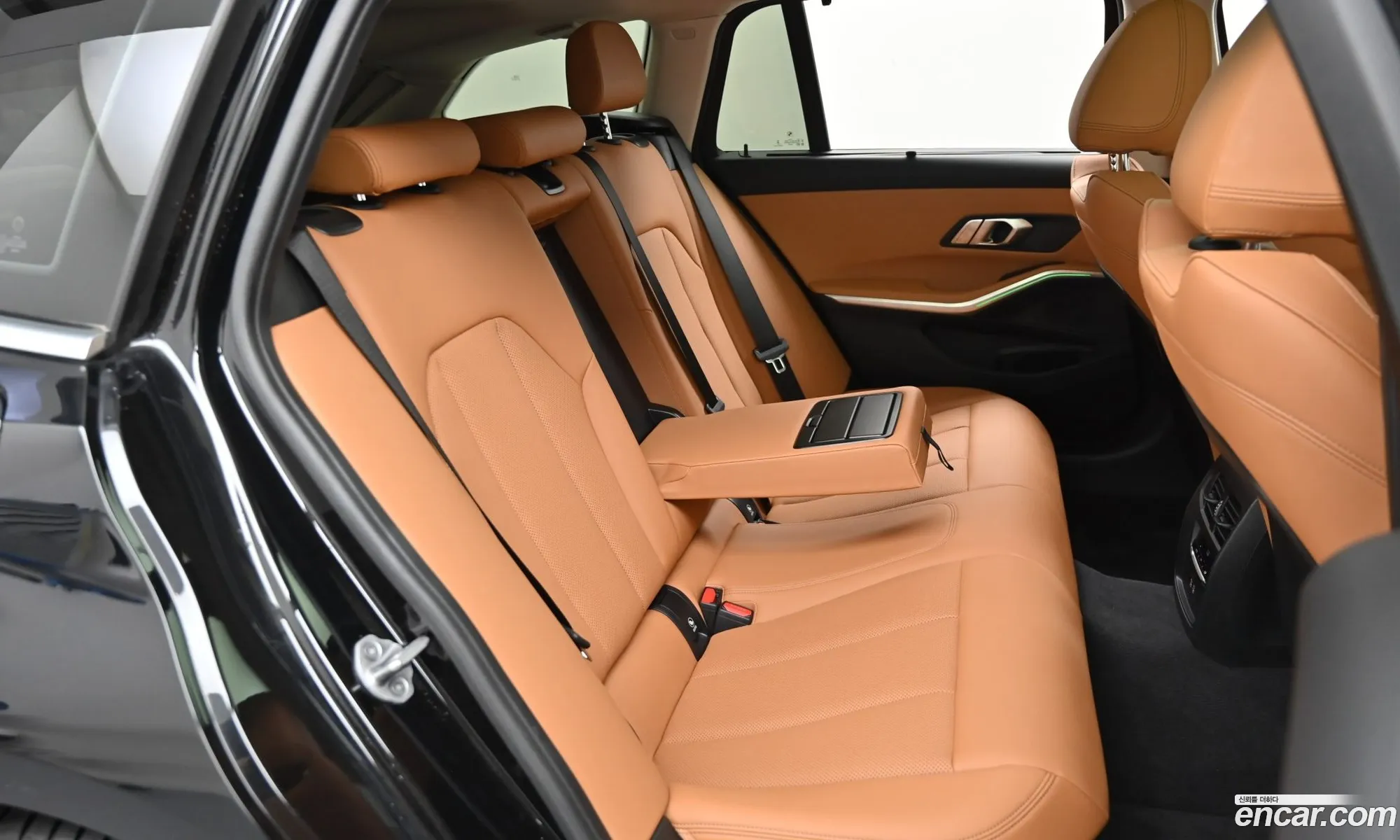 BMW 3 Series 2025 — 18