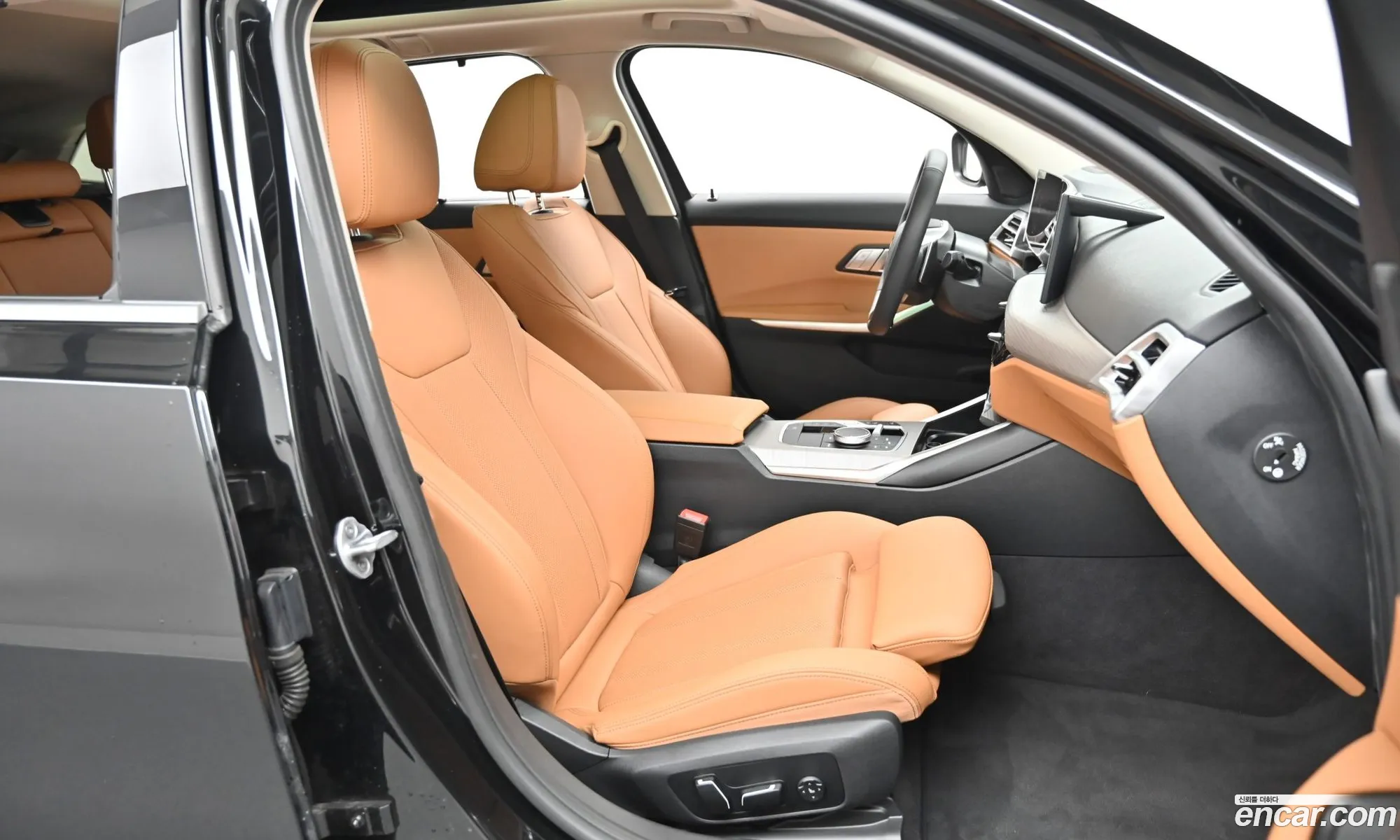 BMW 3 Series 2025 — 11