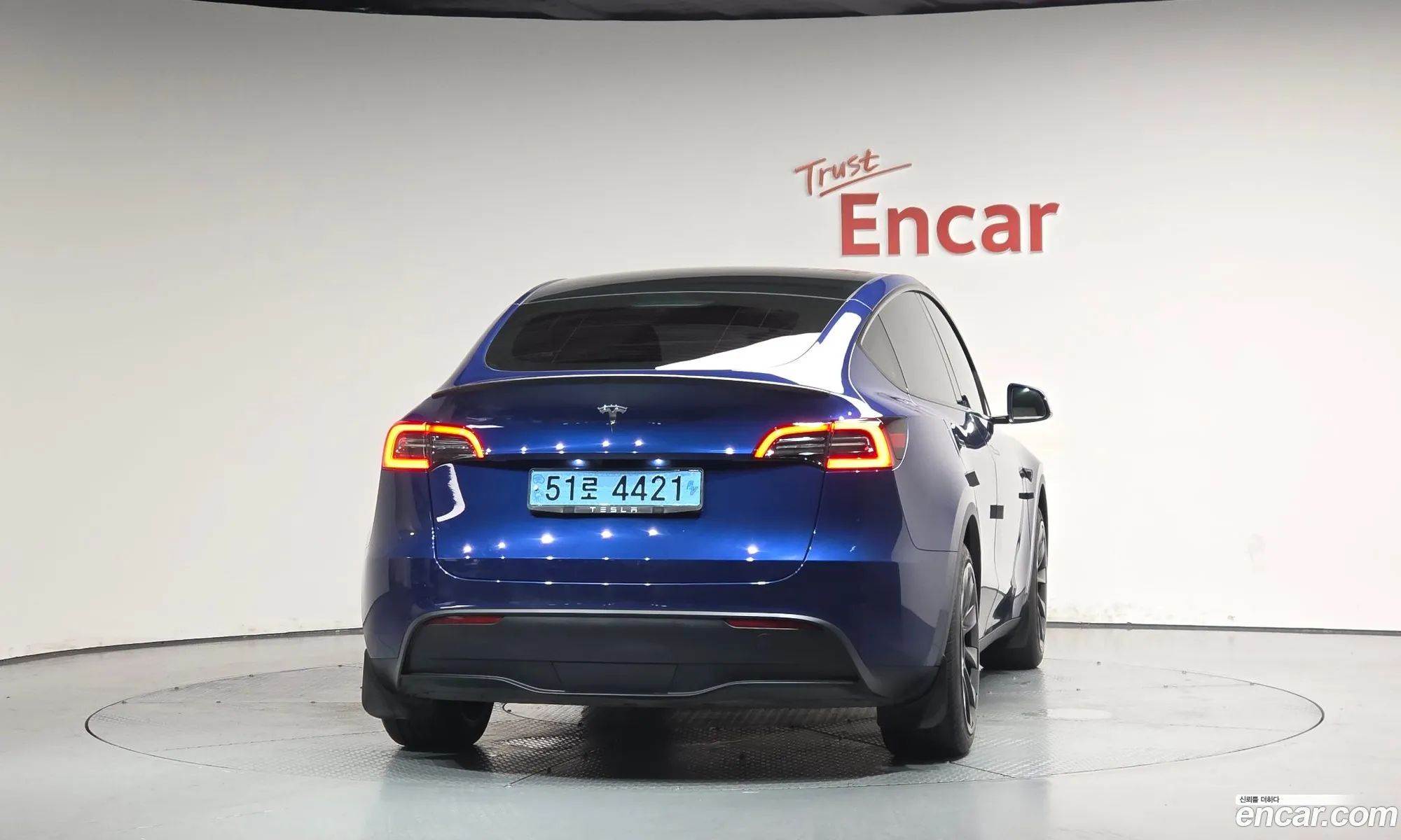 Tesla Model Y 2023 LRWYGCFS1PC074834 — 21
