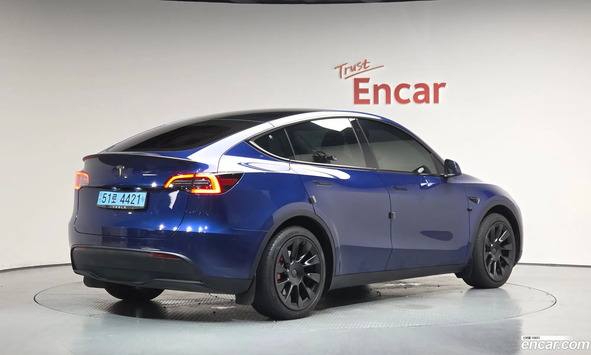 Tesla Model Y 2023 LRWYGCFS1PC074834 — 22