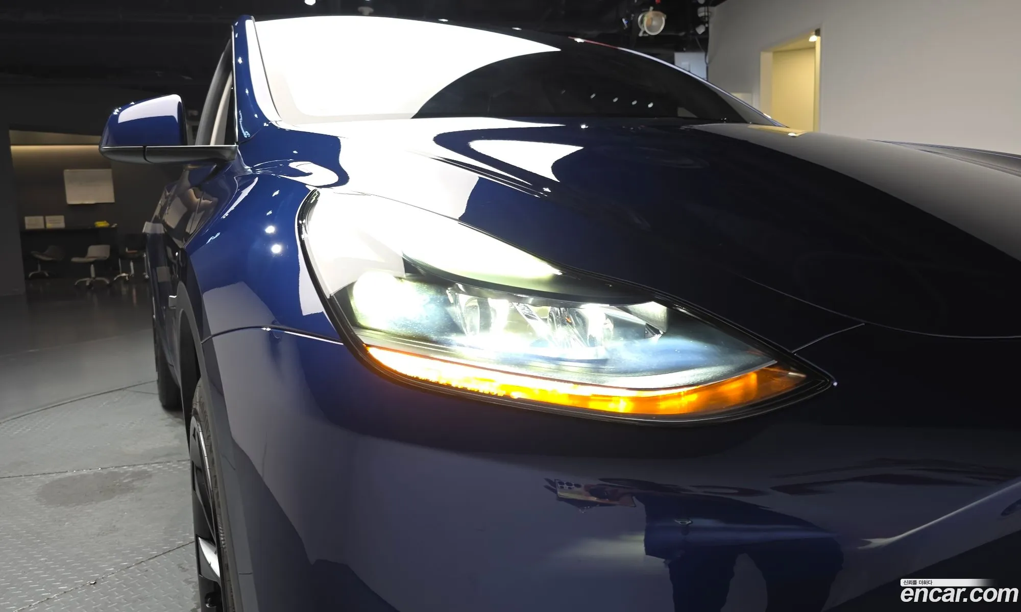 Tesla Model Y 2023 LRWYGCFS1PC074834 — 6