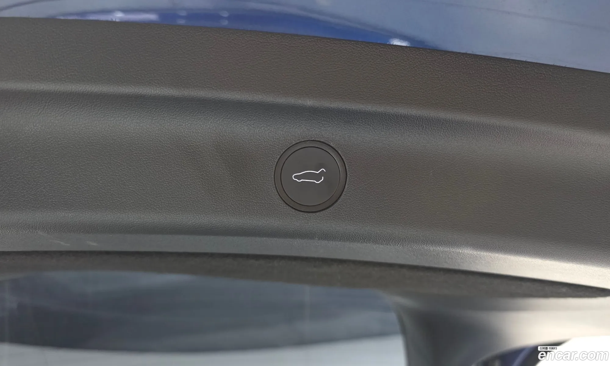 Tesla Model Y 2023 LRWYGCFS1PC074834 — 30