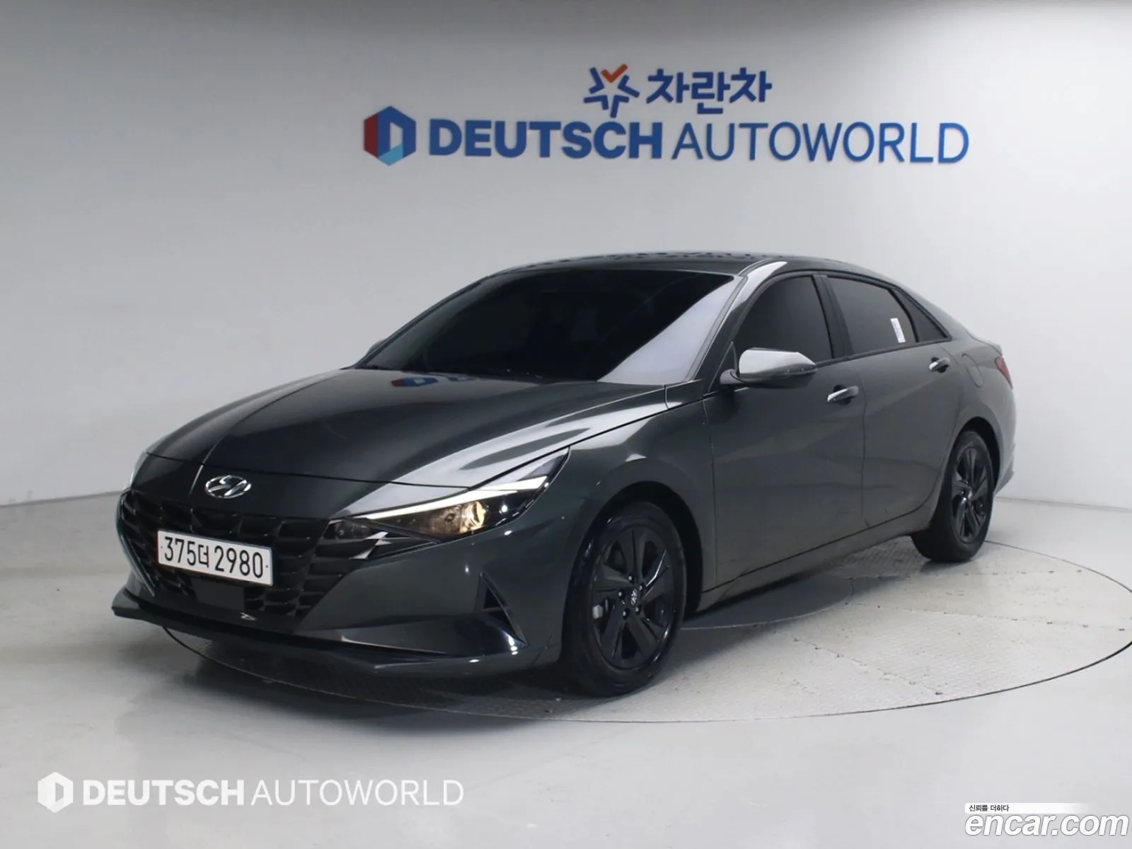 Hyundai Elantra 2022 — 17