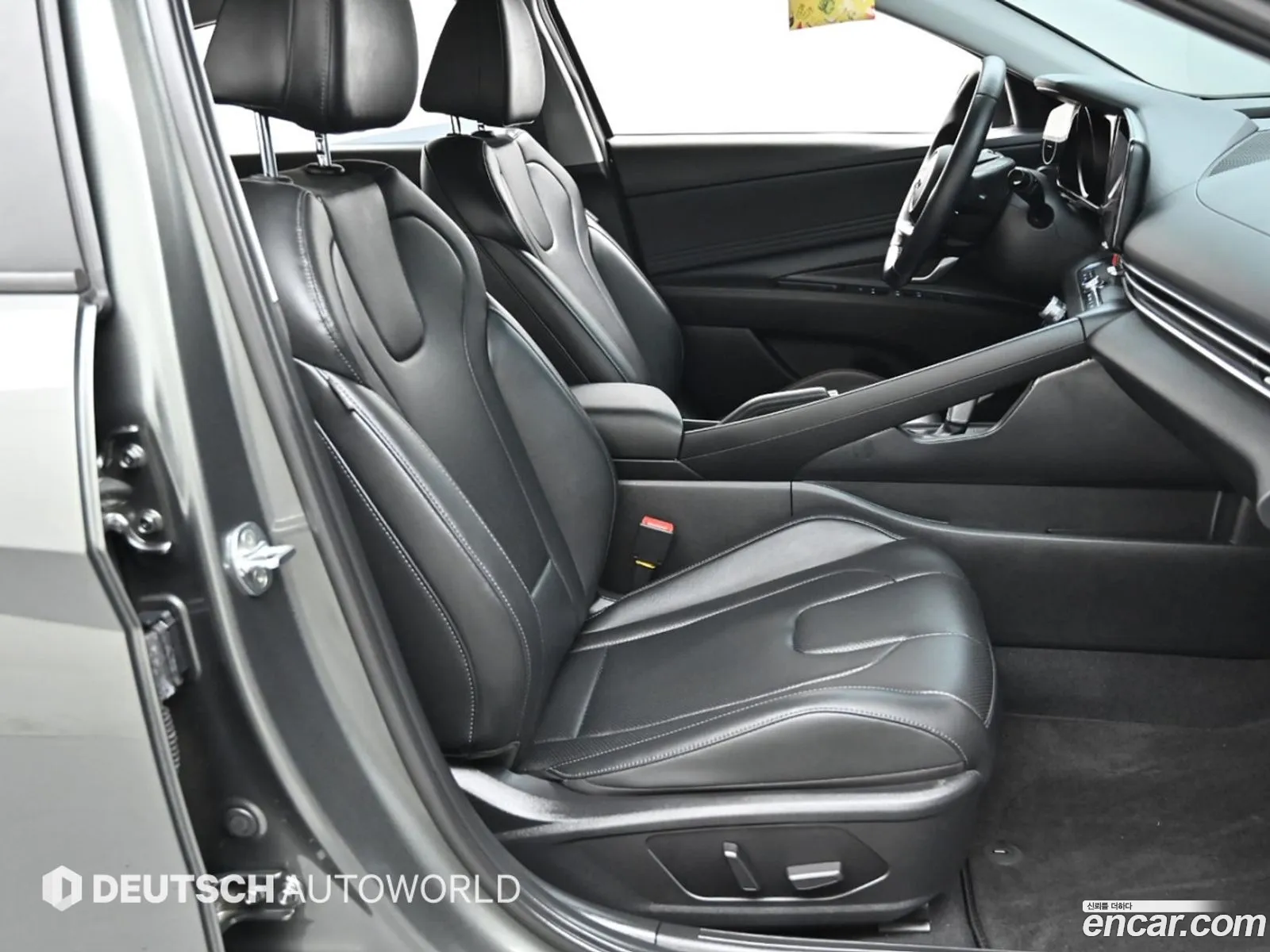 Hyundai Elantra 2022 — 12