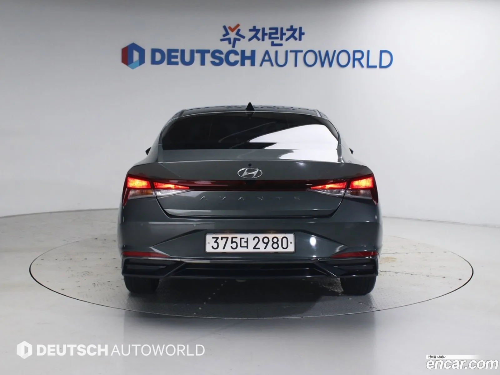 Hyundai Elantra 2022 — 4