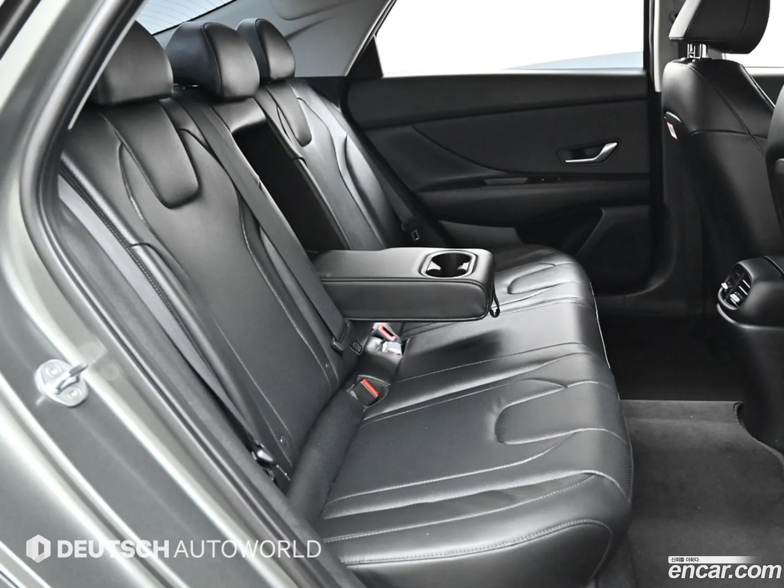 Hyundai Elantra 2022 — 14