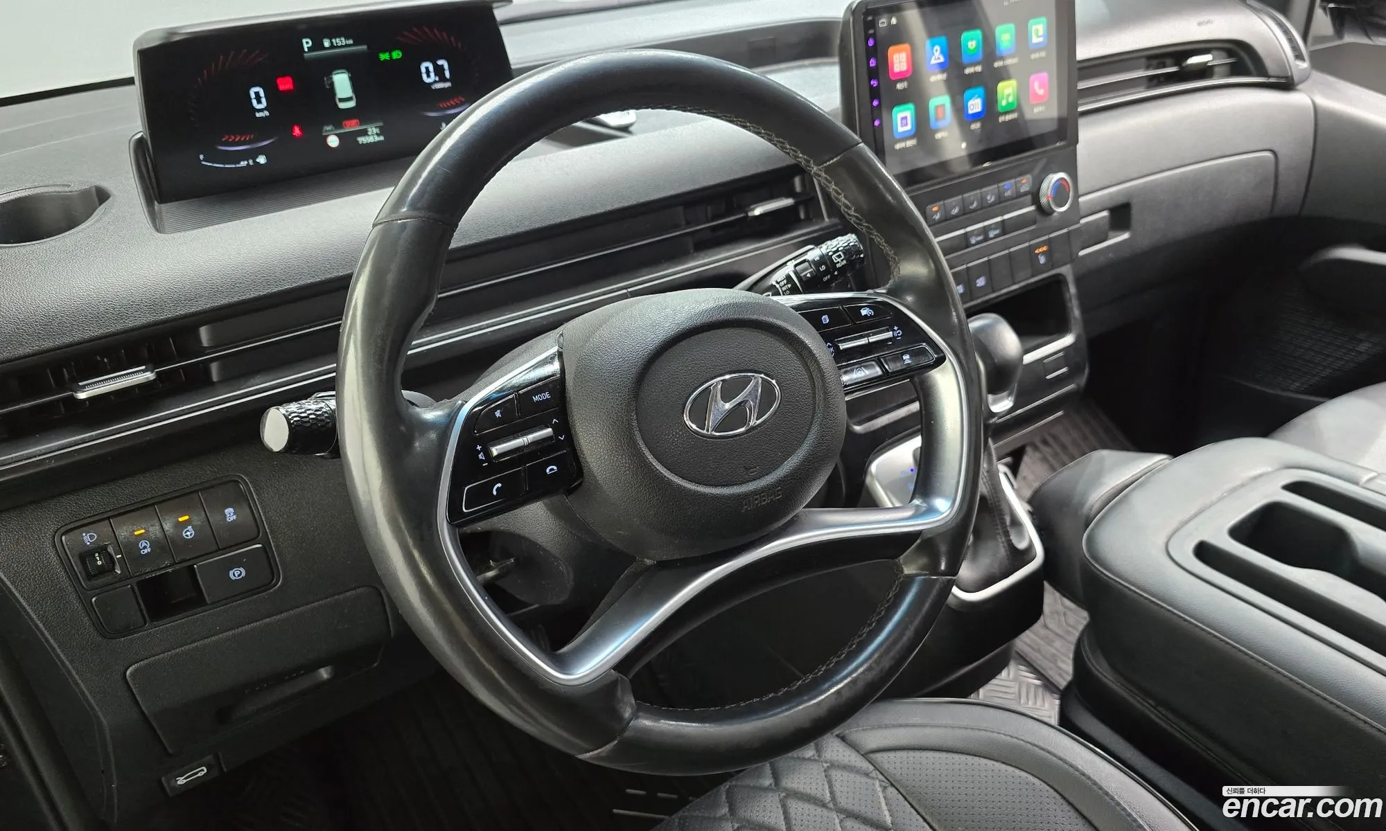 Hyundai Staria 2021 — 19