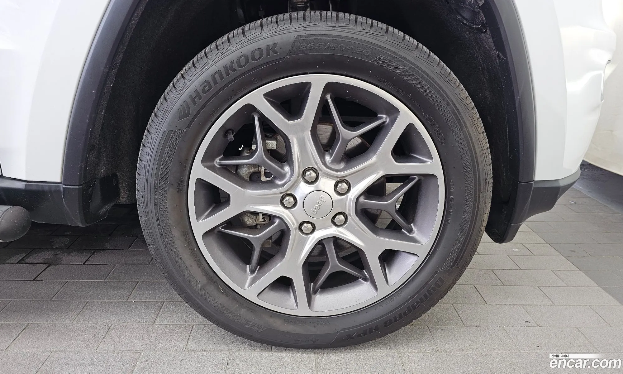 Jeep Grand Cherokee 2020 1C4RJFBG9LC109500 — 16