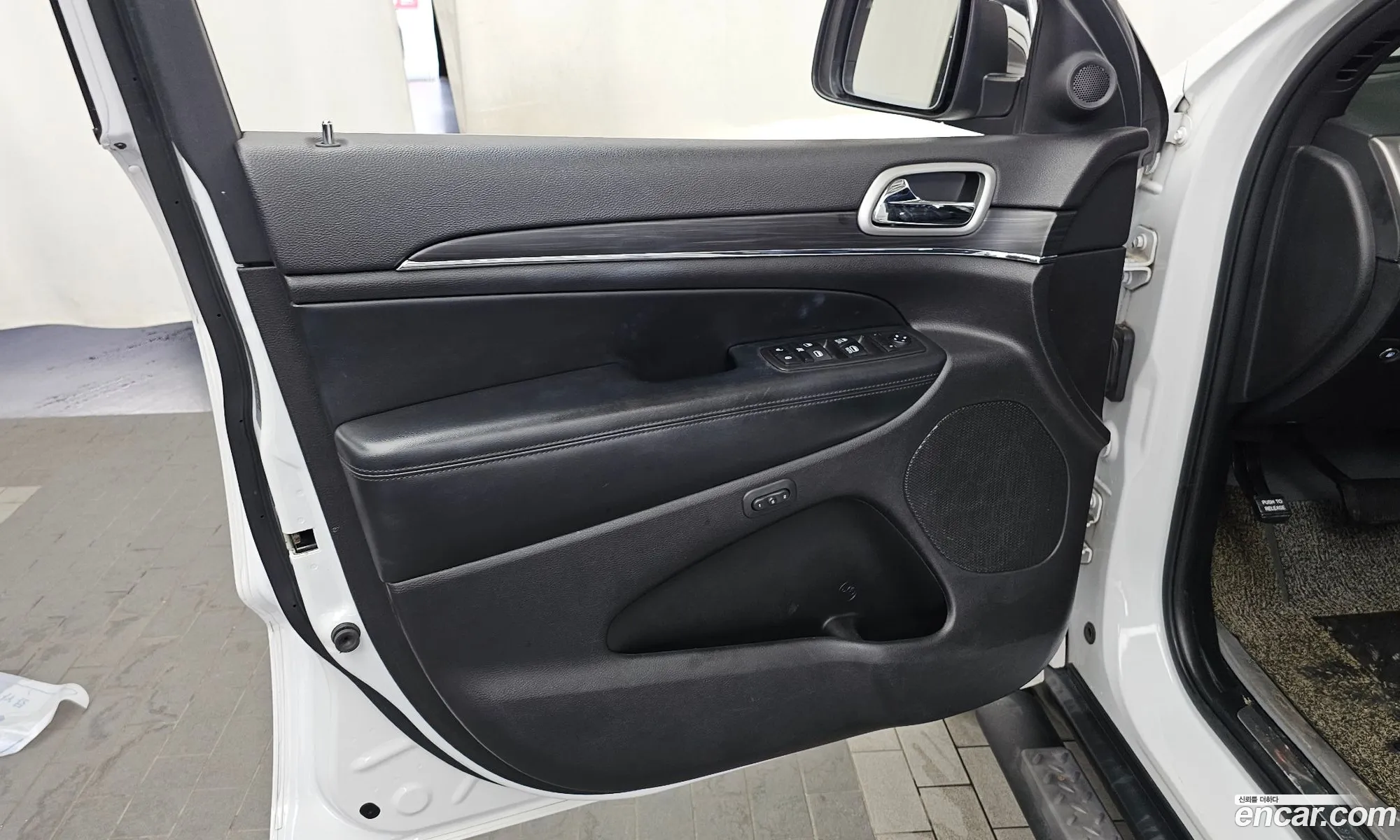 Jeep Grand Cherokee 2020 1C4RJFBG9LC109500 — 25