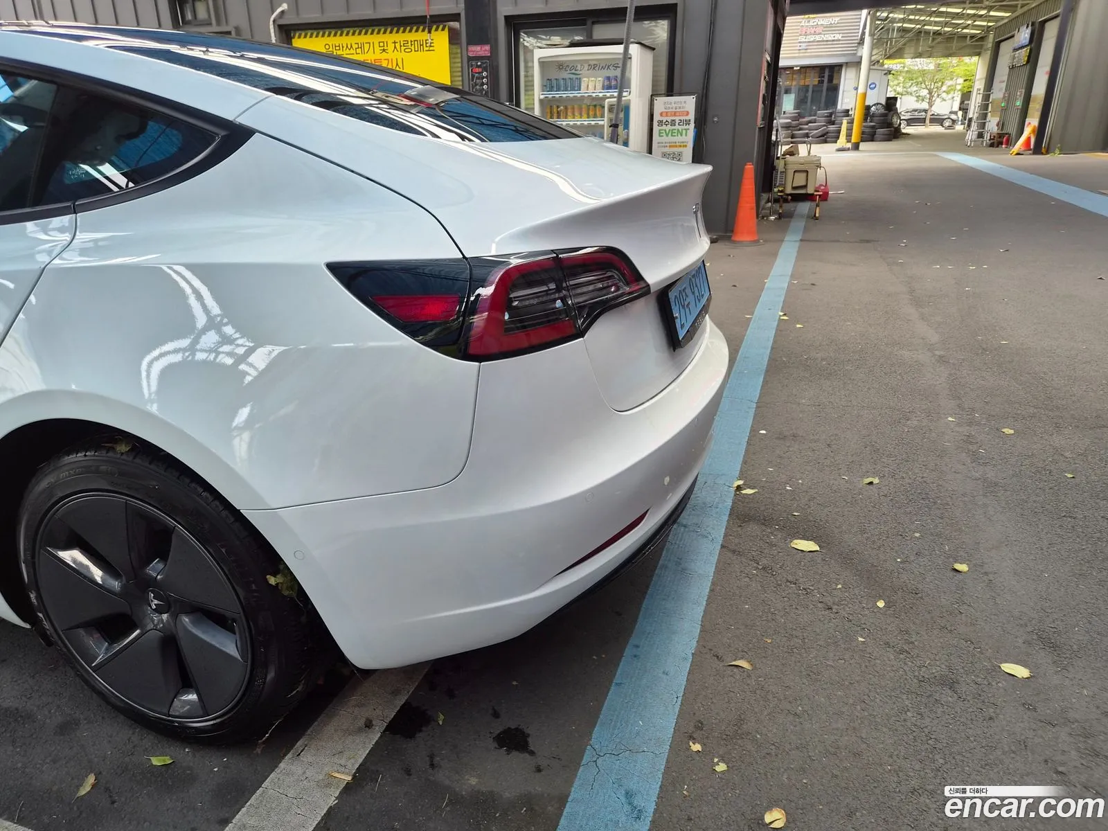 Tesla Model 3 2022 — 12