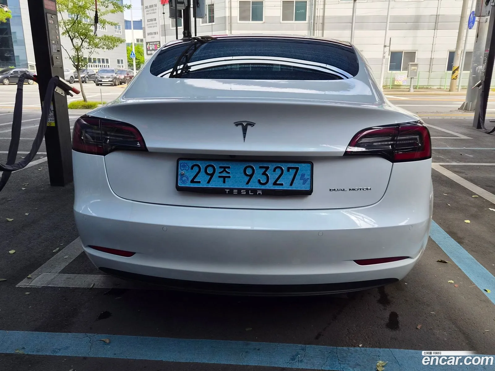 Tesla Model 3 2022 — 18