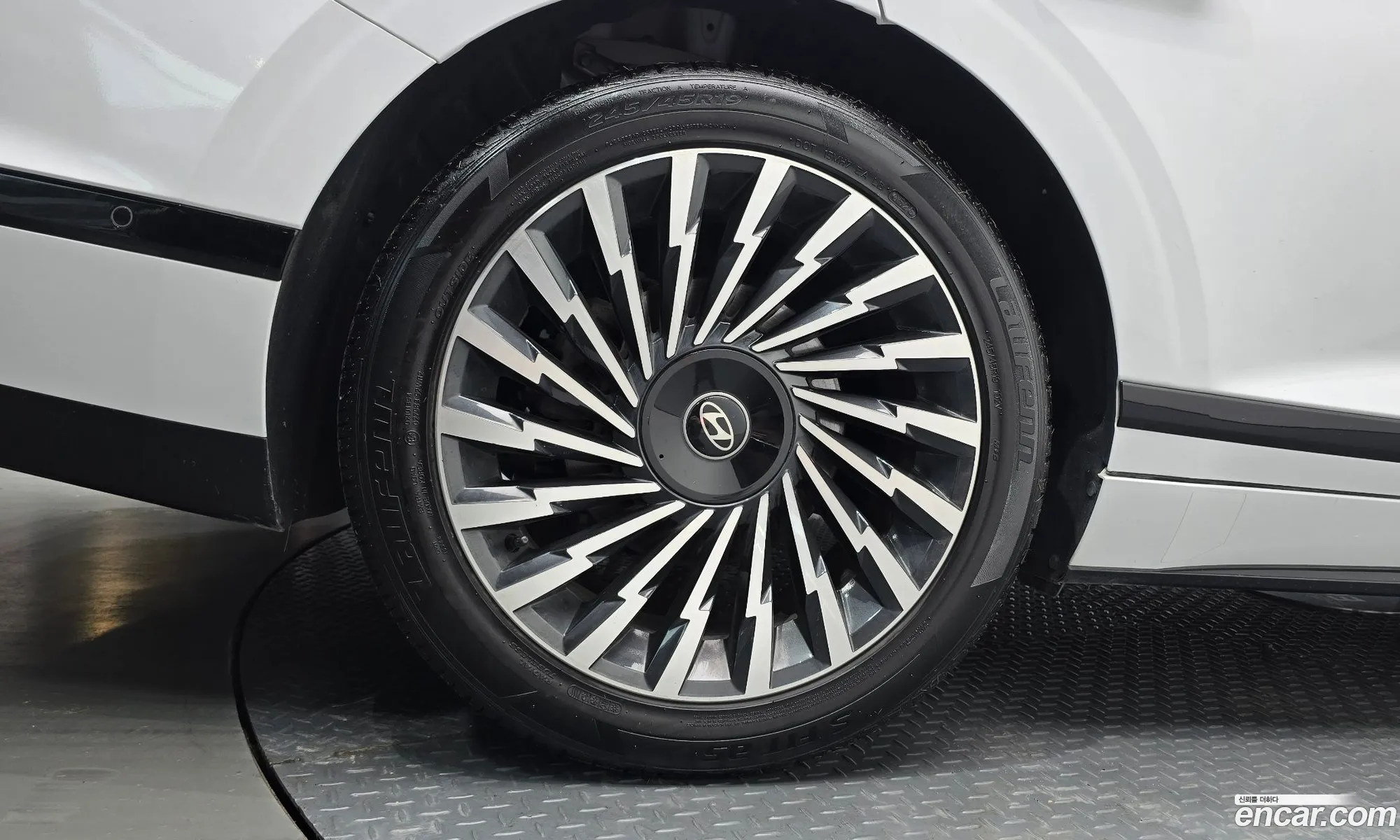 Hyundai Grandeur Hybrid 2023 — 5