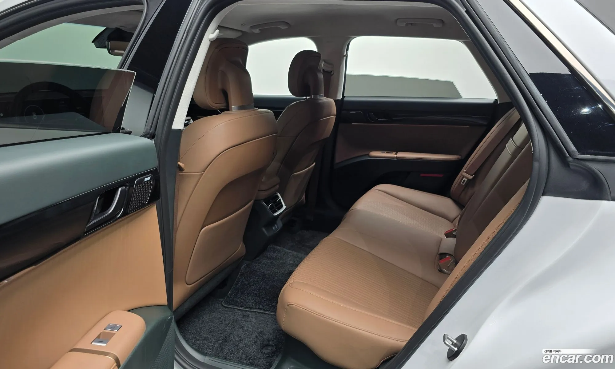 Hyundai Grandeur Hybrid 2023 — 6