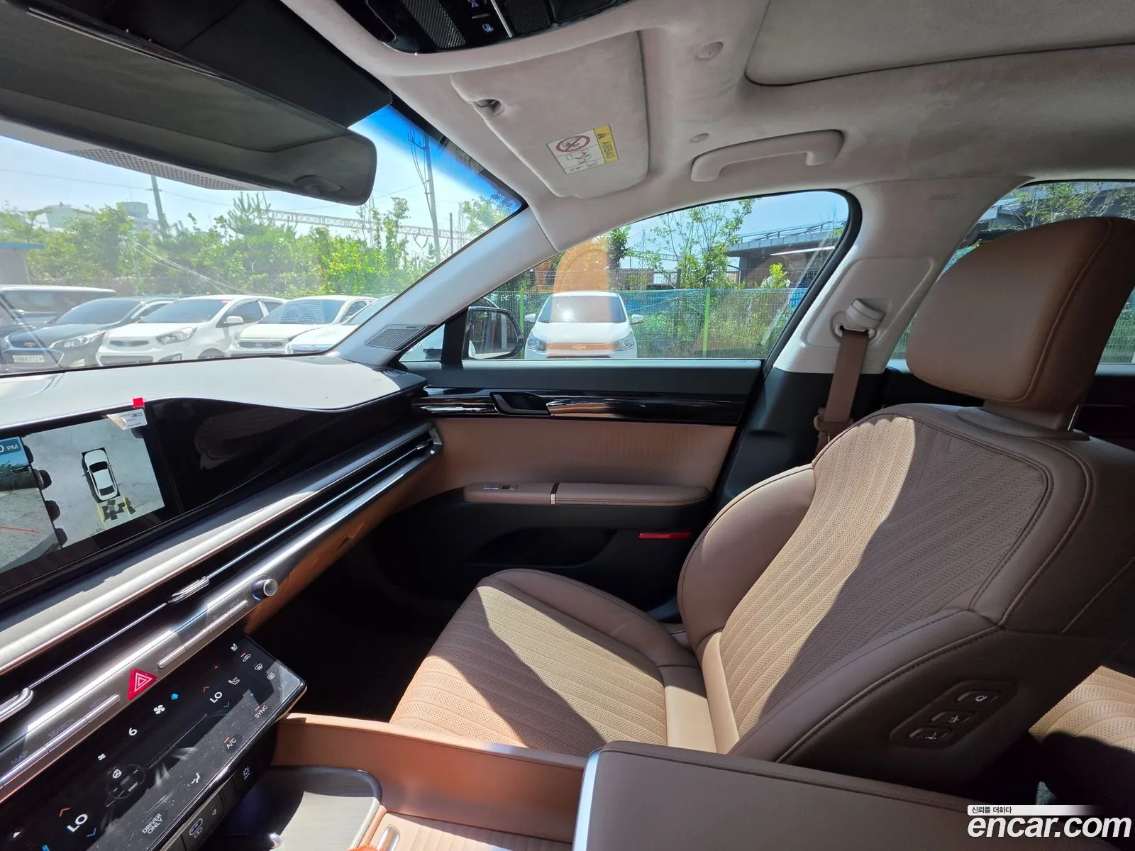 Hyundai Grandeur Hybrid 2025 — 10