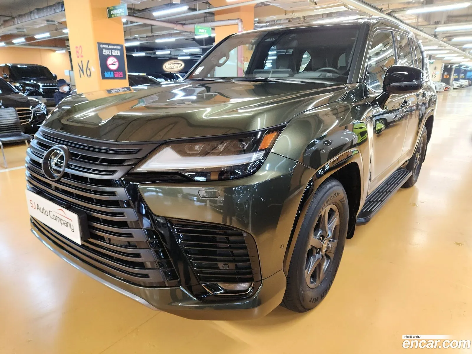 Lexus LX 2025 — 10