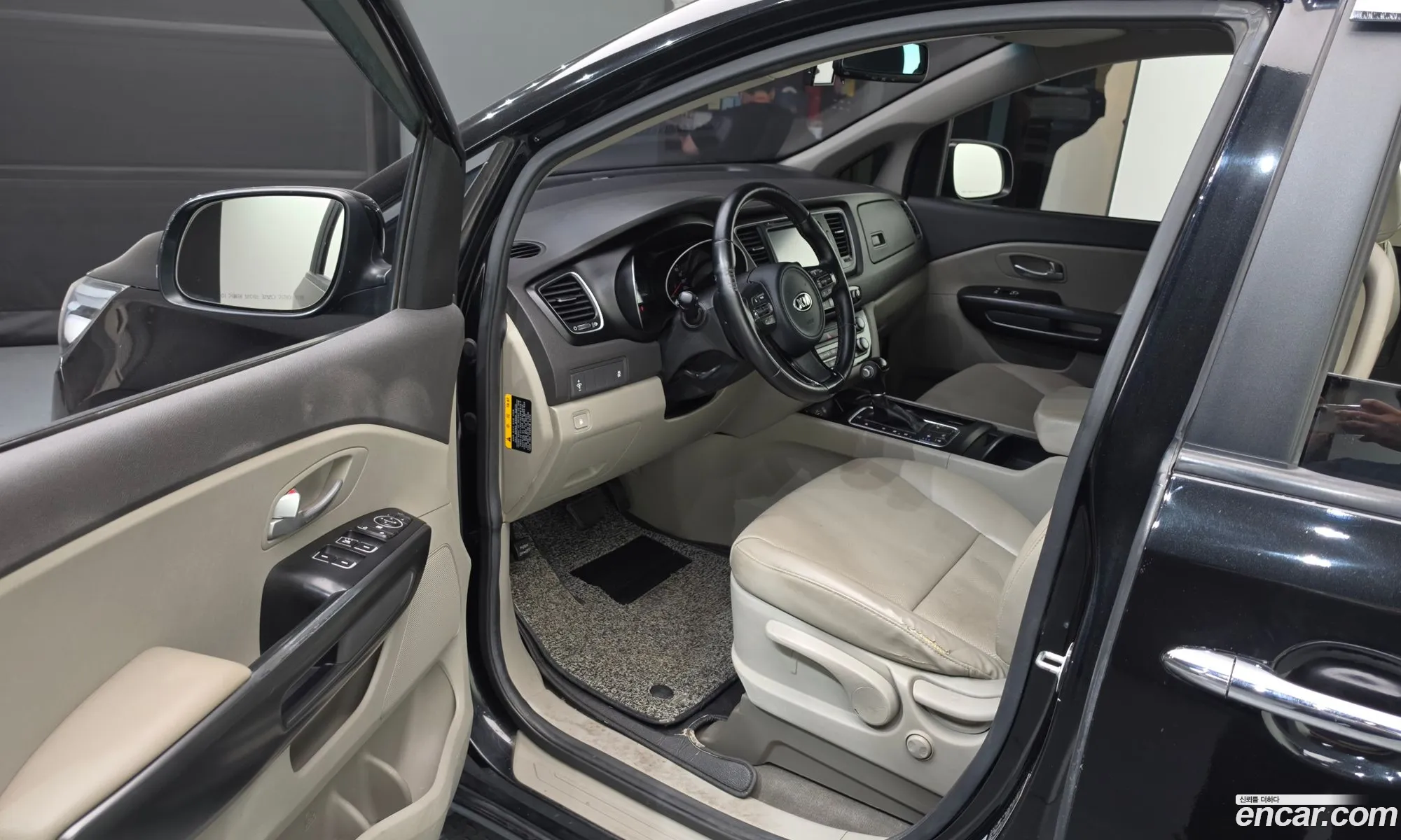 Kia Carnival 2014 — 3
