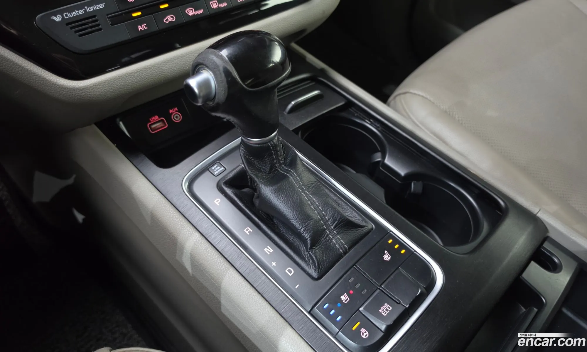 Kia Carnival 2014 — 16