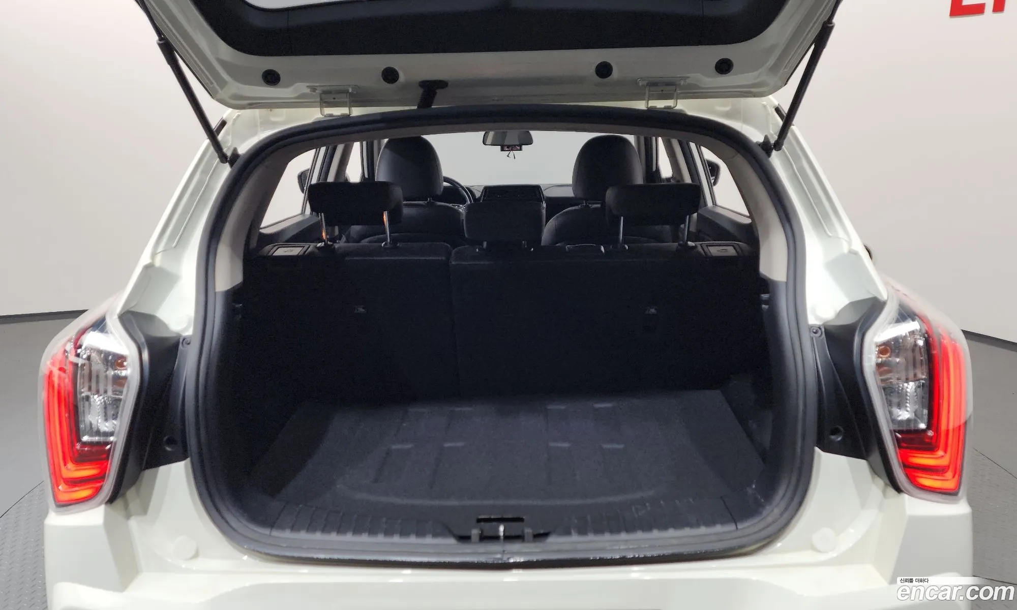 KG Mobility (SsangYong) Tivoli 2019 — 12