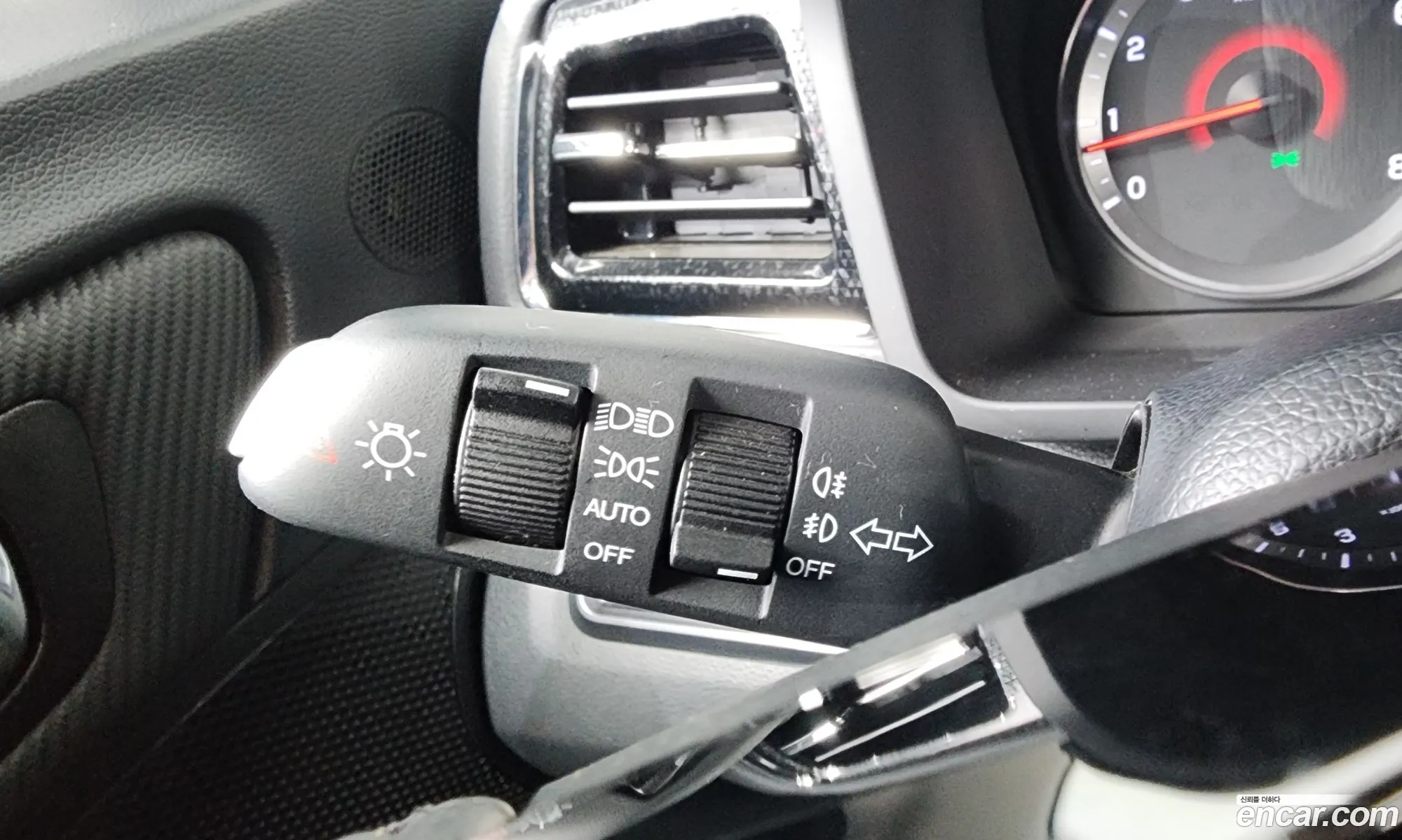 KG Mobility (SsangYong) Tivoli 2019 — 4