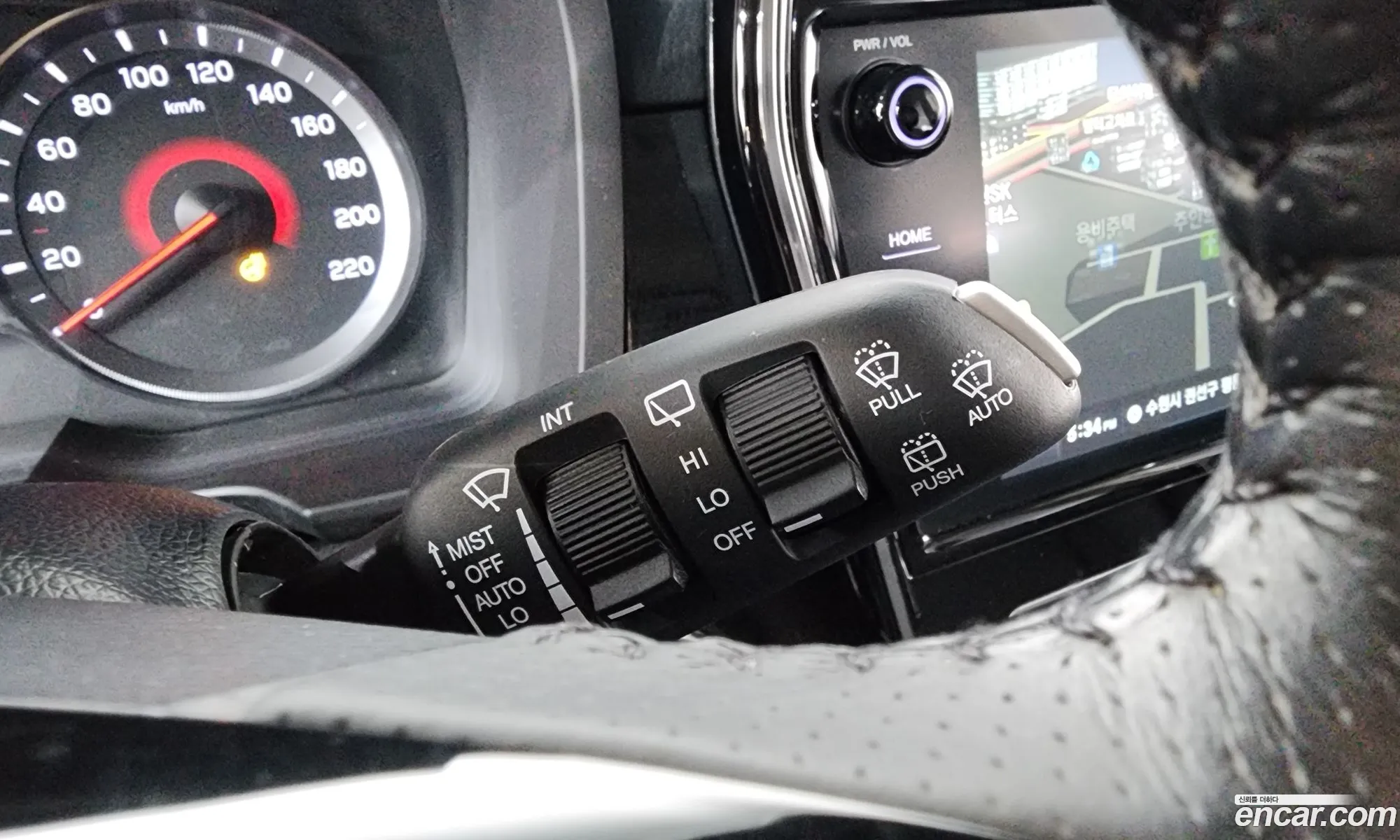 KG Mobility (SsangYong) Tivoli 2019 — 24