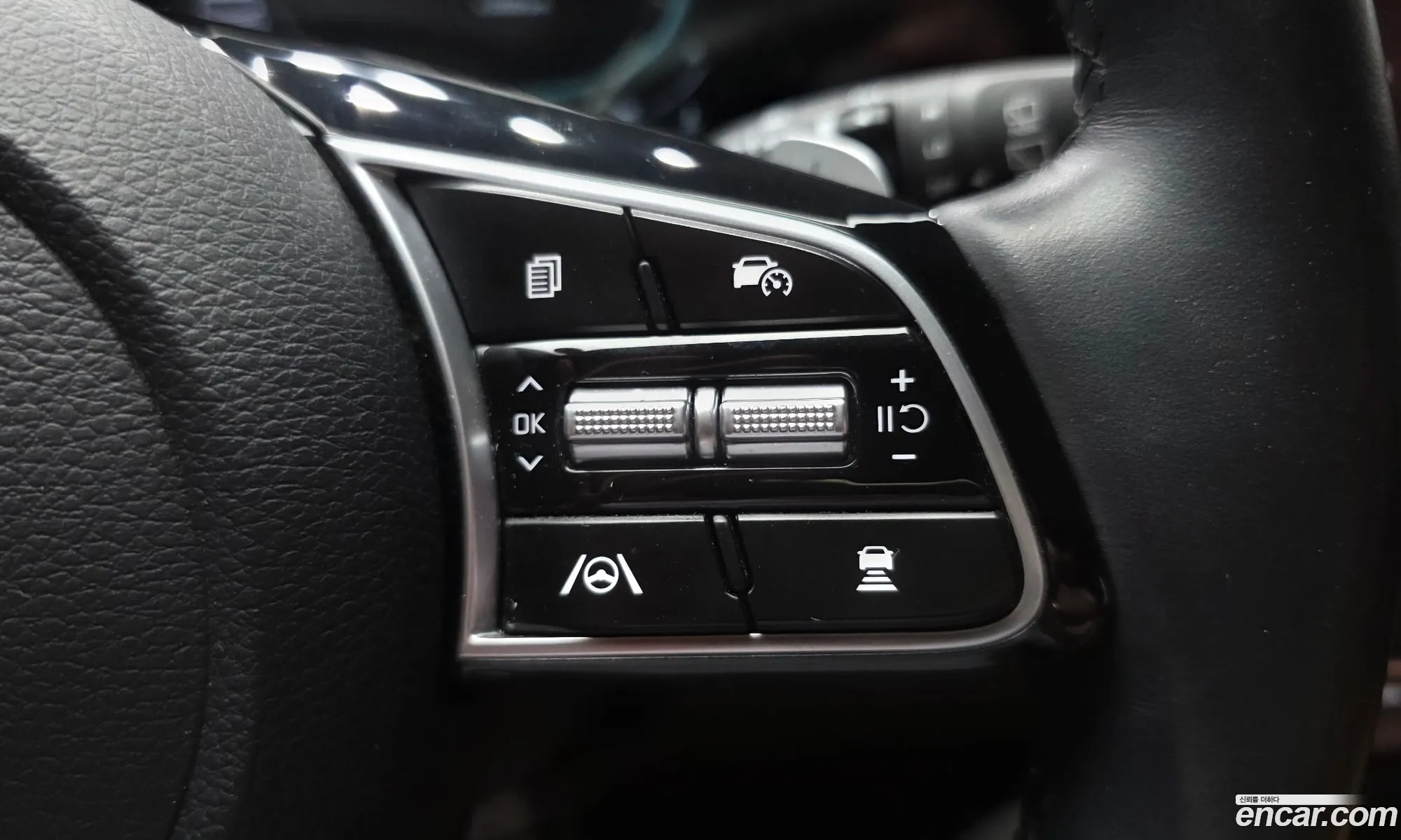 Kia Seltos 2023 KNAET817BRK560973 — 11