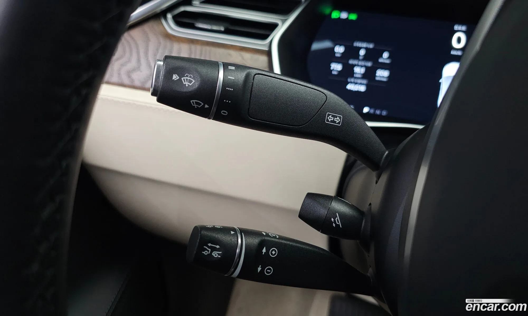 Tesla Model S 2017 5YJSA1E28HF214317 — 7