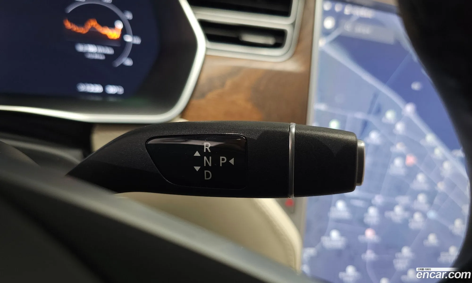 Tesla Model S 2017 5YJSA1E28HF214317 — 4