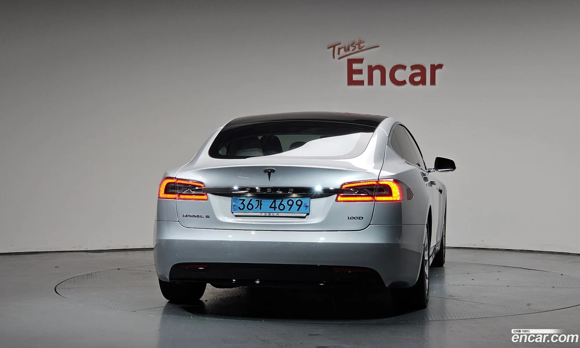 Tesla Model S 2017 5YJSA1E28HF214317 — 24