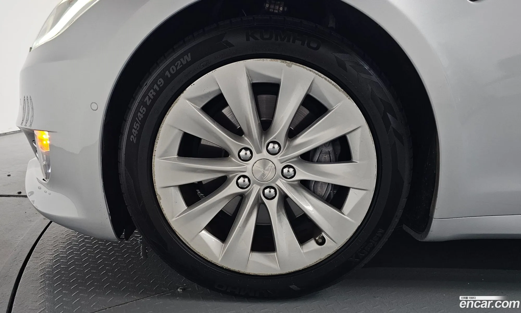 Tesla Model S 2017 5YJSA1E28HF214317 — 9
