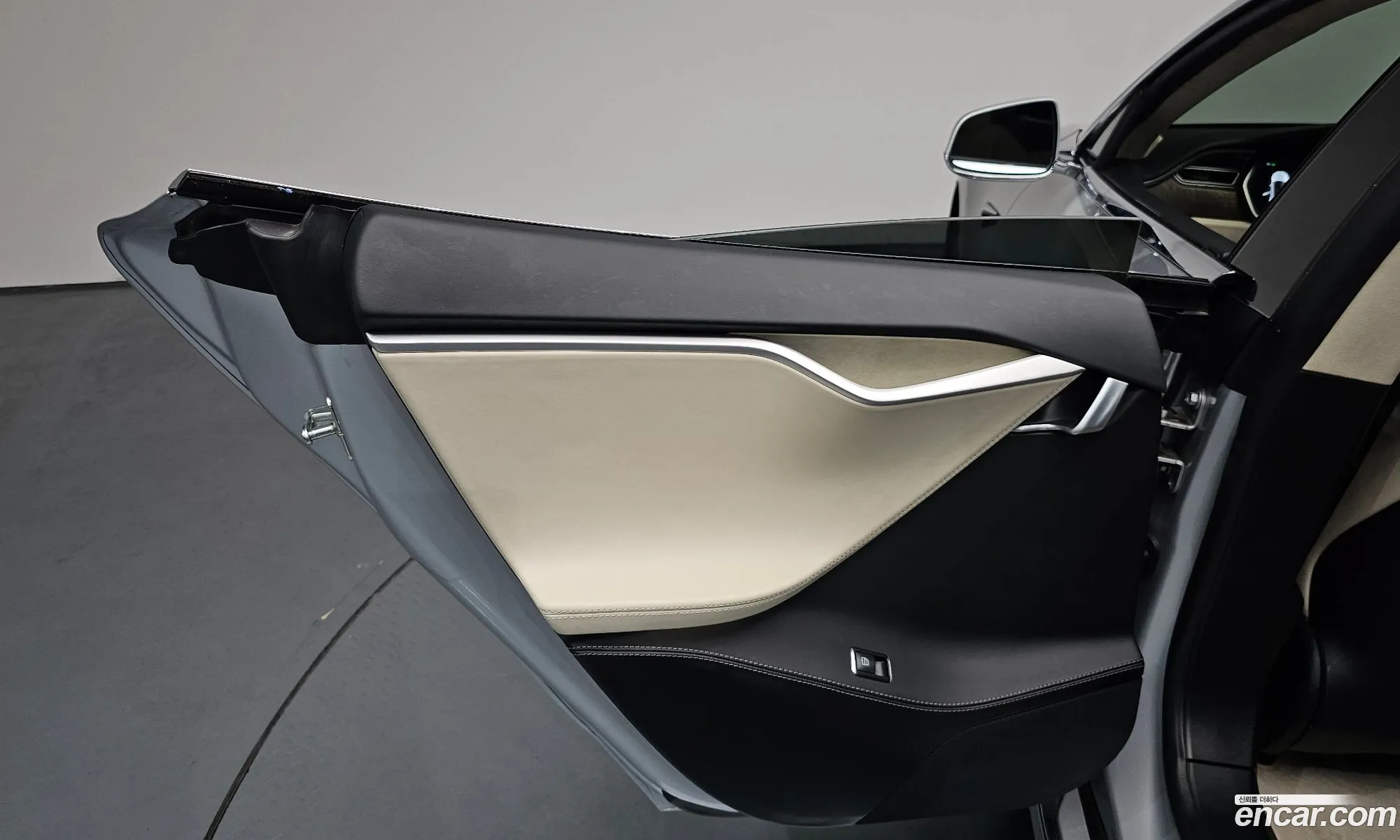 Tesla Model S 2017 5YJSA1E28HF214317 — 15