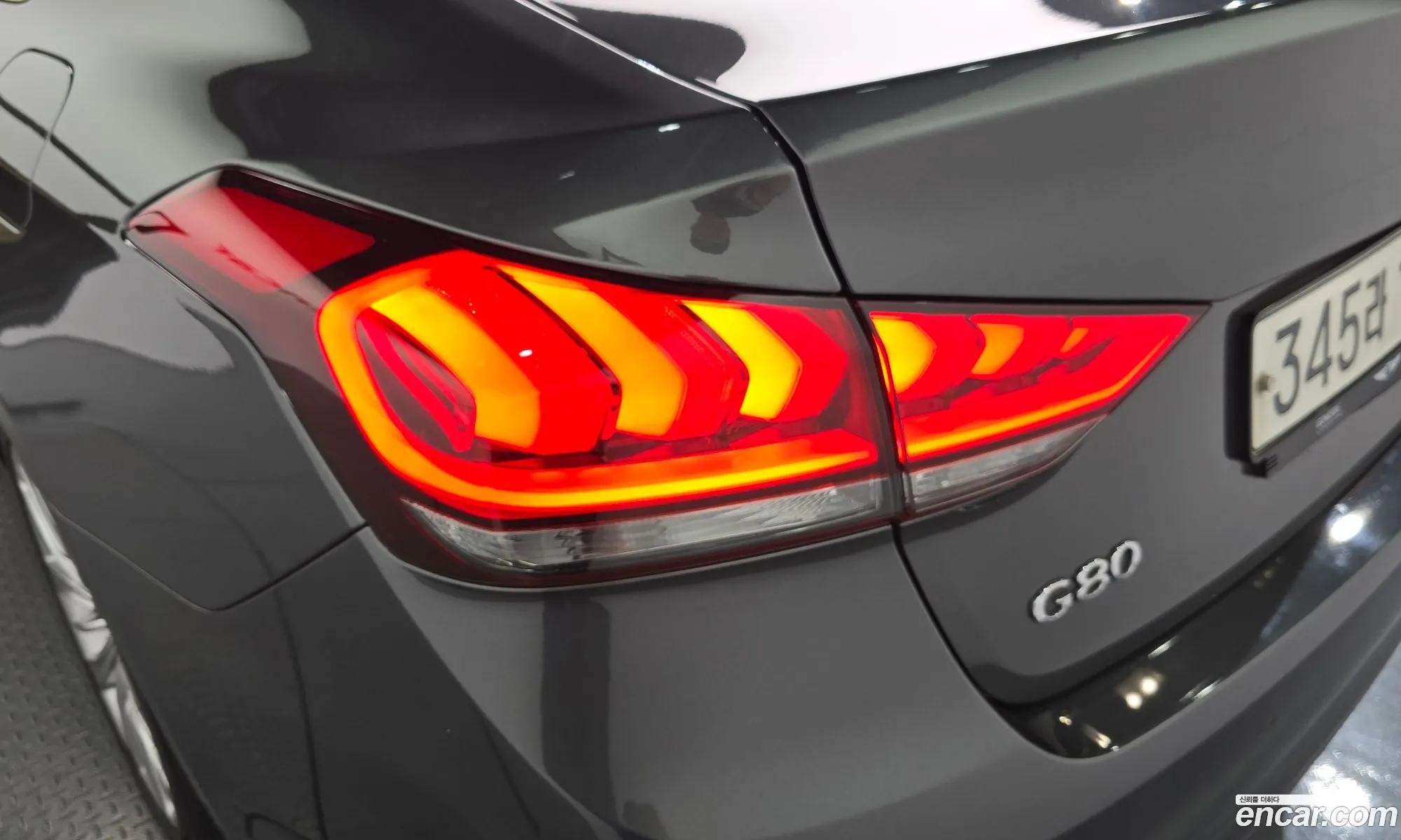 Genesis G80 2017 KMHGL41DDJU237500 — 29