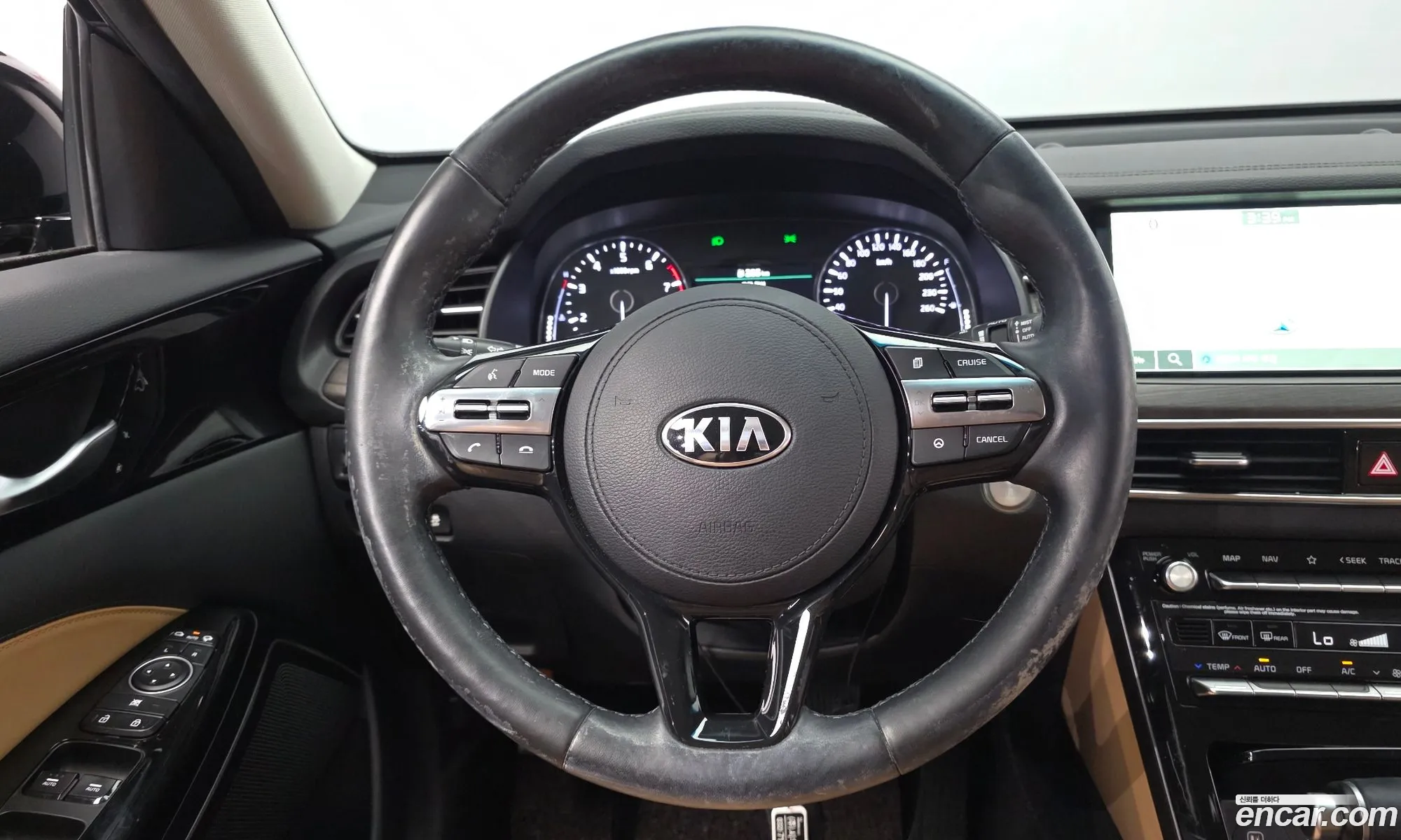 Kia K7 Premier 2019 KNALB41BBLA200448 — 11
