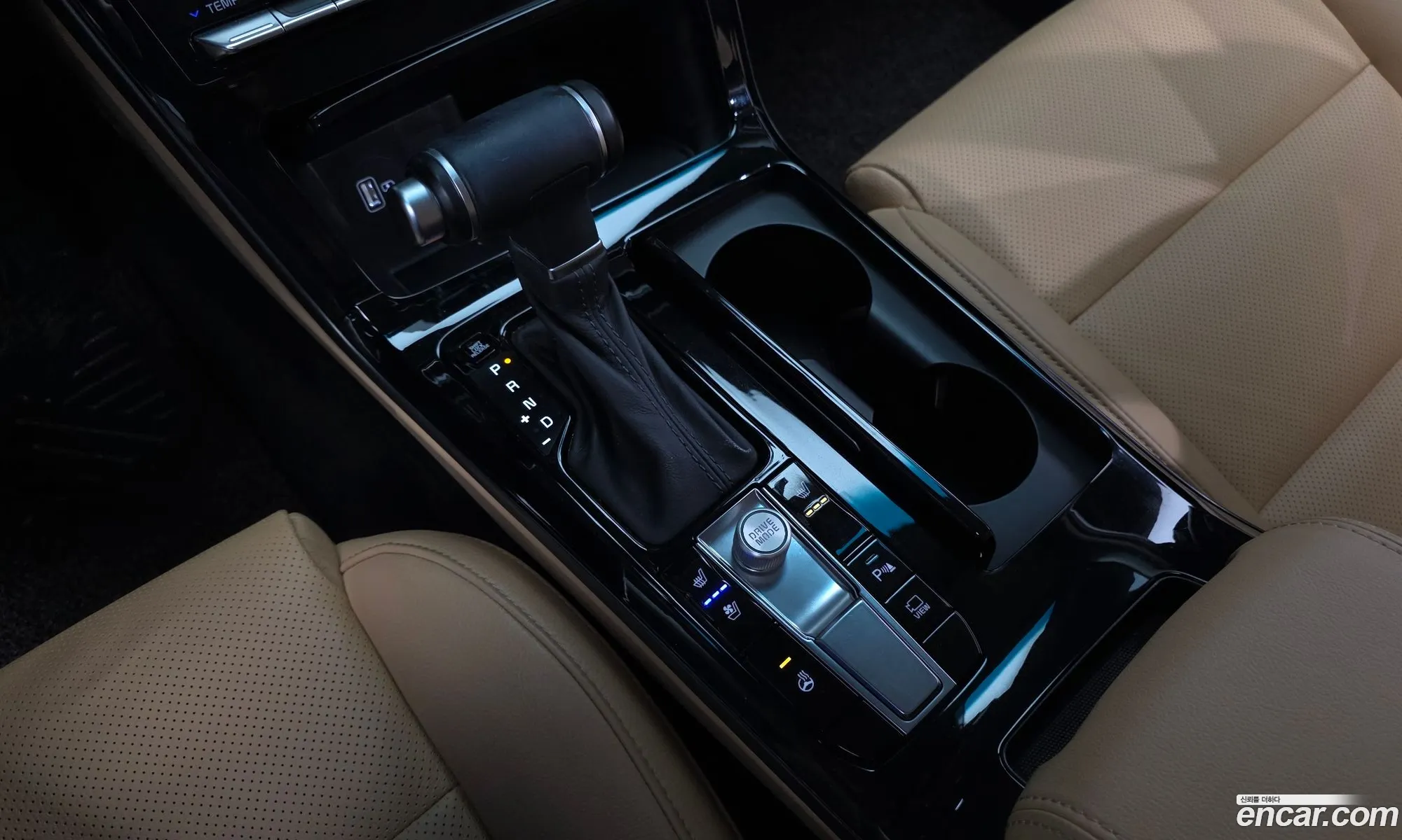 Kia K7 Premier 2019 KNALB41BBLA200448 — 25