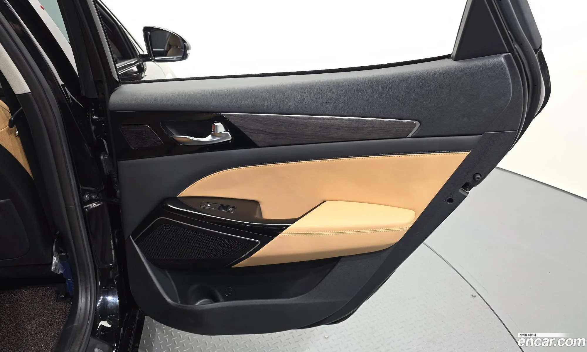 Kia K7 Premier 2019 KNALB41BBLA200448 — 8