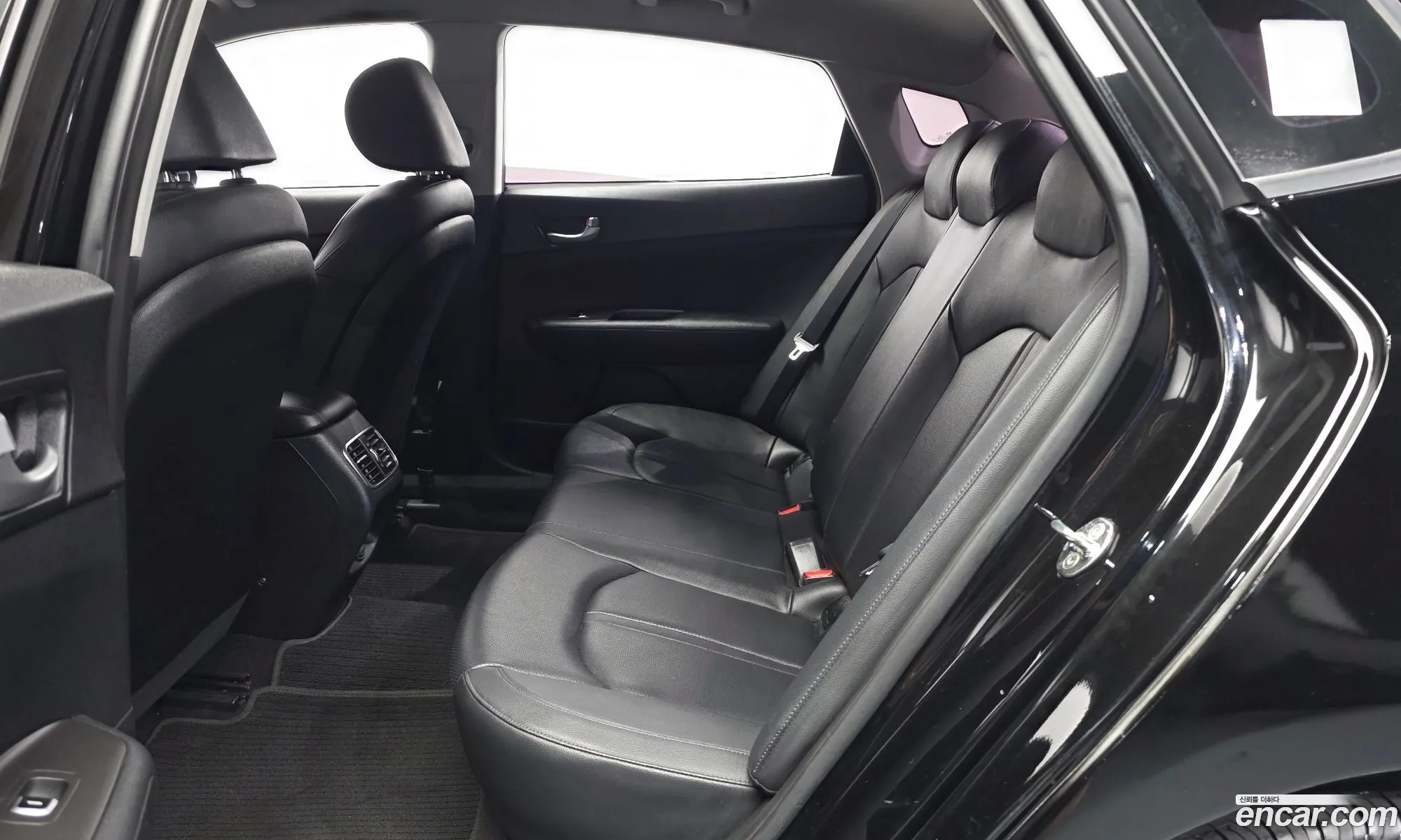 Kia K5 2018 — 27