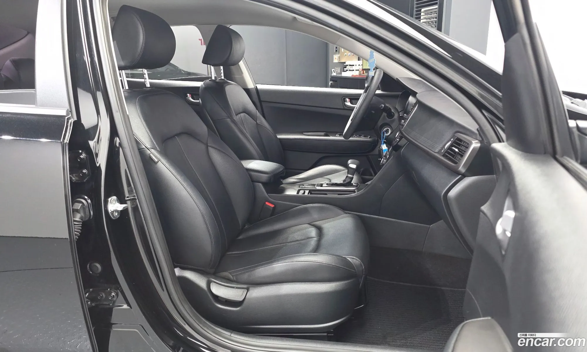 Kia K5 2018 — 28
