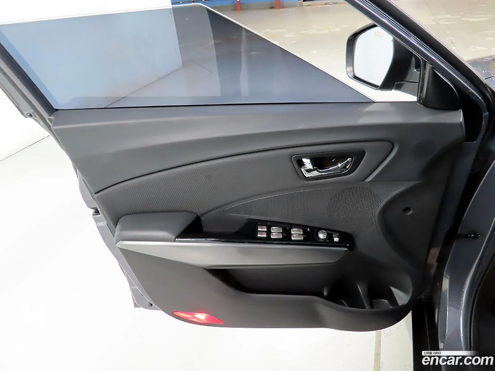 KG Mobility (SsangYong) Tivoli Armour 2017 — 10
