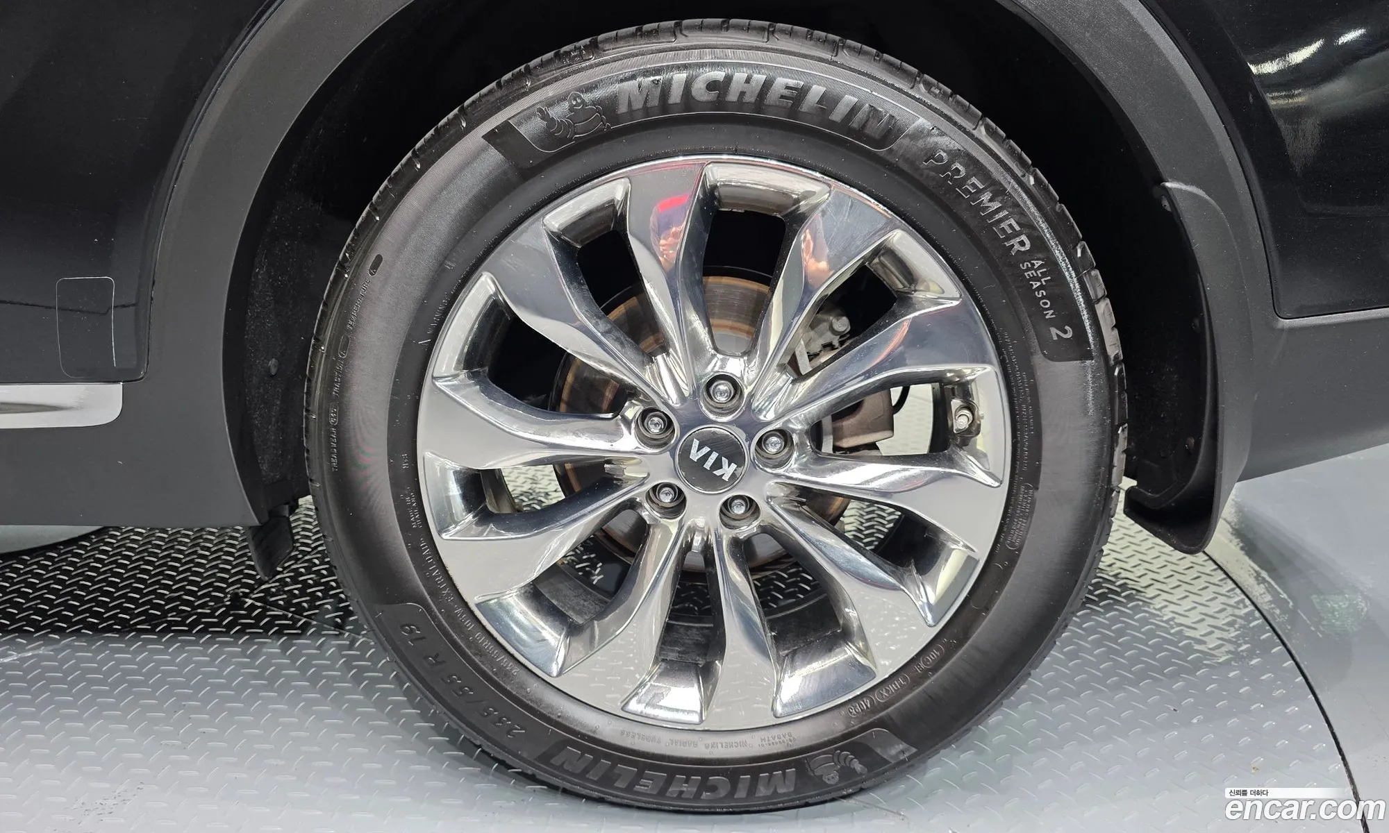 Kia Sorento 2017 KNAPS81BDJA424009 — 8