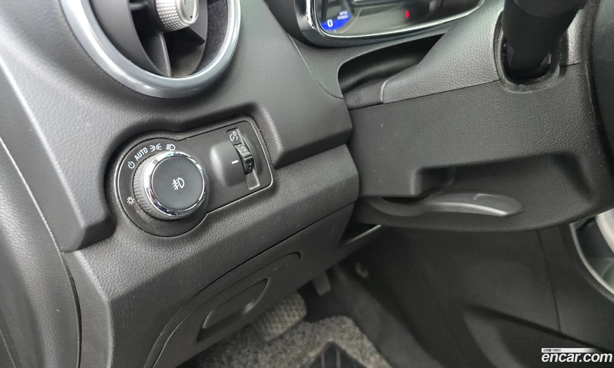 Chevrolet (GM Daewoo) Trax 2014 — 27