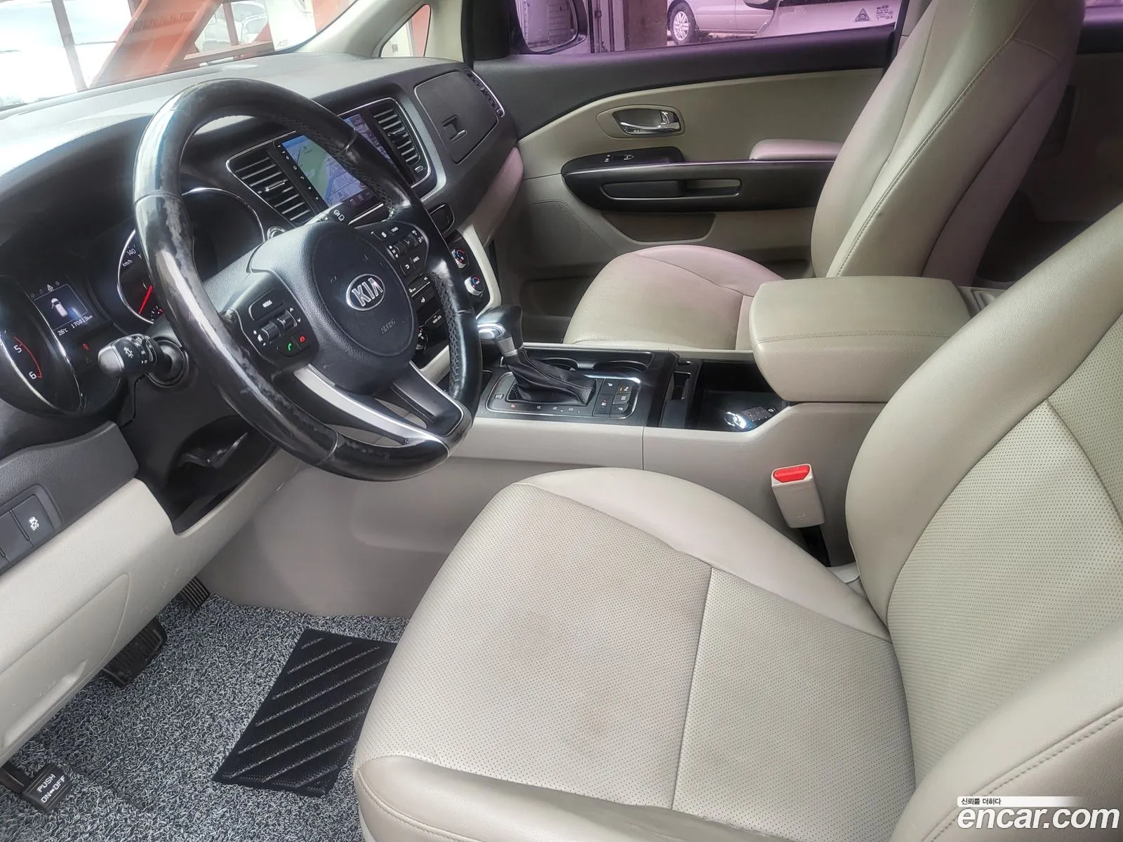 Kia Carnival 2018 — 9