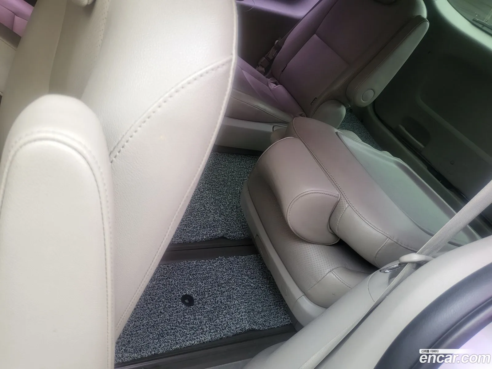 Kia Carnival 2018 — 16