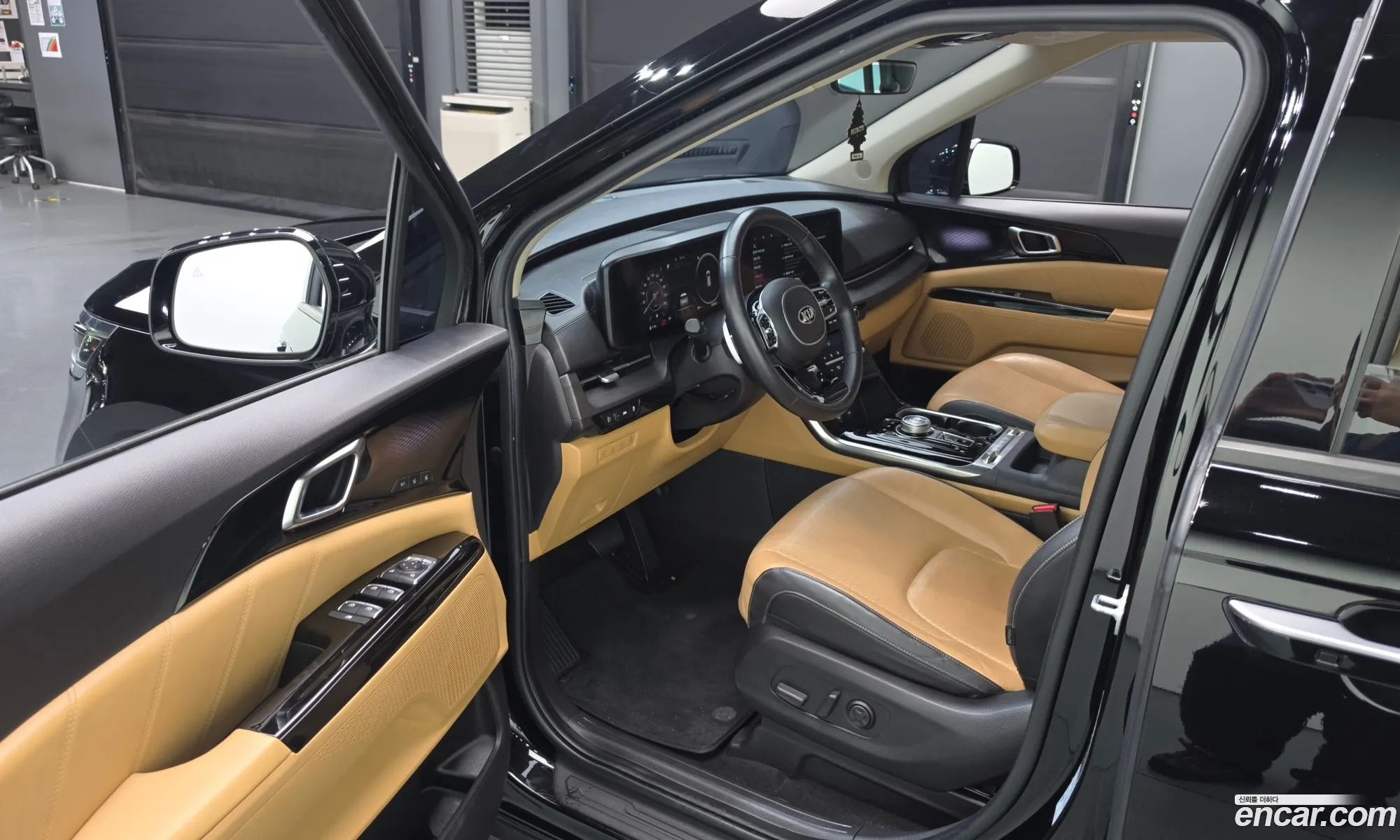 Kia Carnival 2021 — 19
